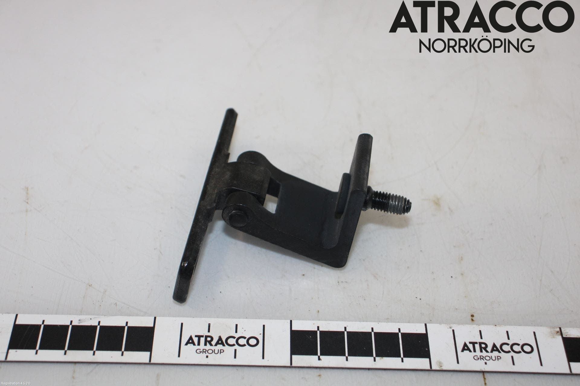 Peugeot 308 14-21 Bakluckegångjärn Hö