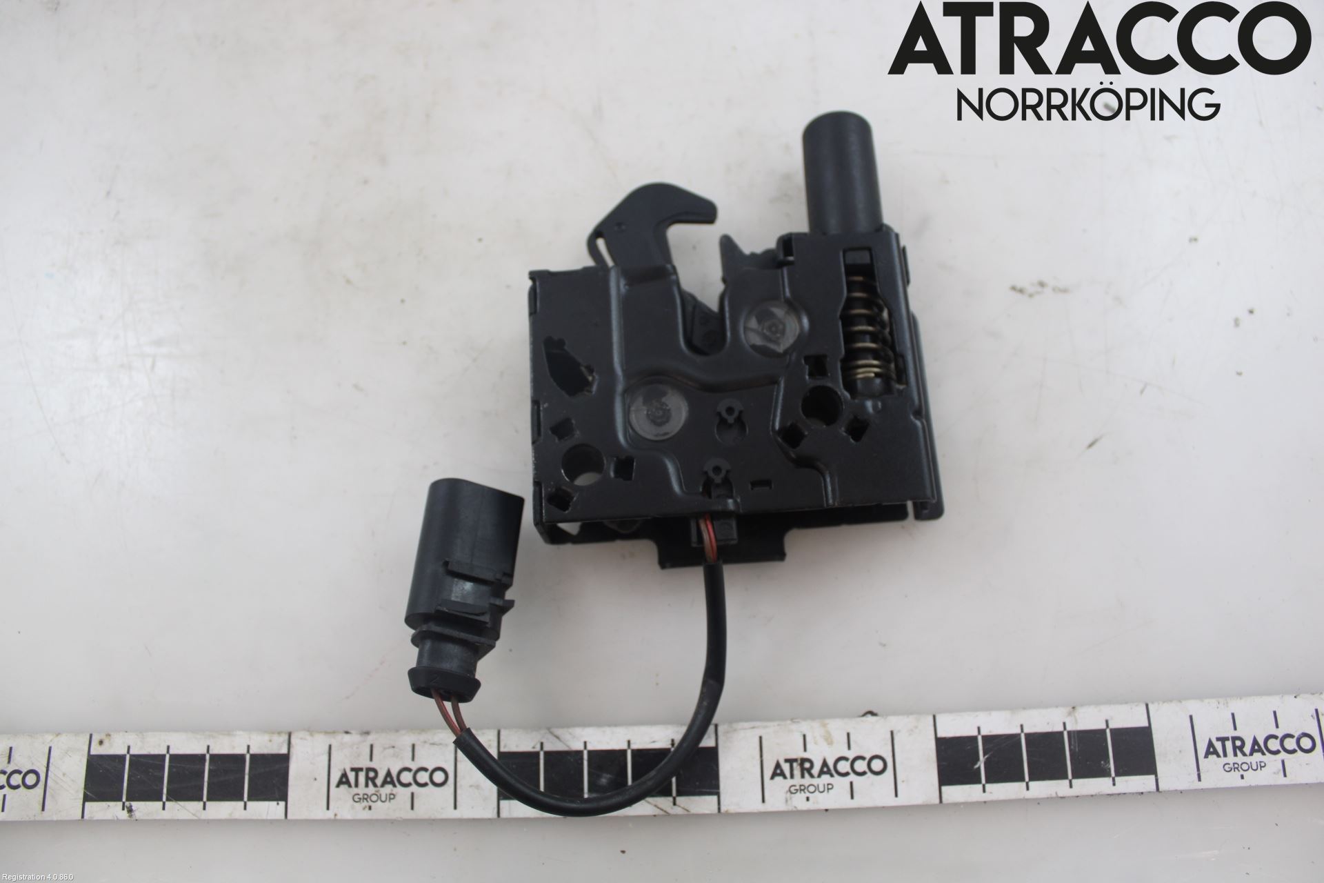 Audi Q3 F3 19- Huvlås