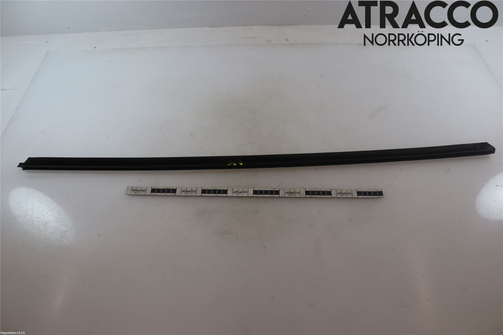 Jaguar XK/XKR 06-14 Dörr Dekorlist Fram Vä