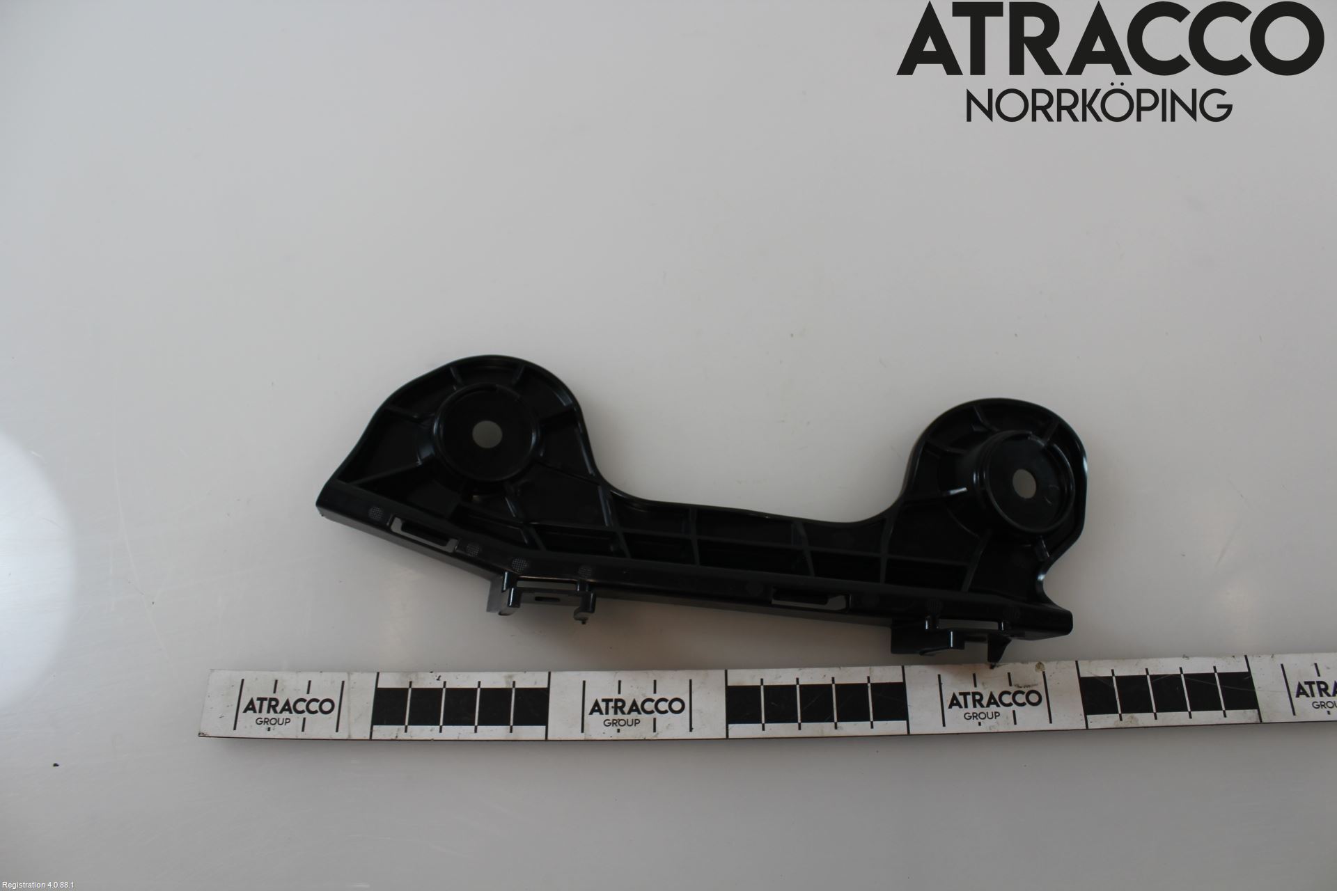 Cupra BORN 22- Stötfångarfäste Bak Hö