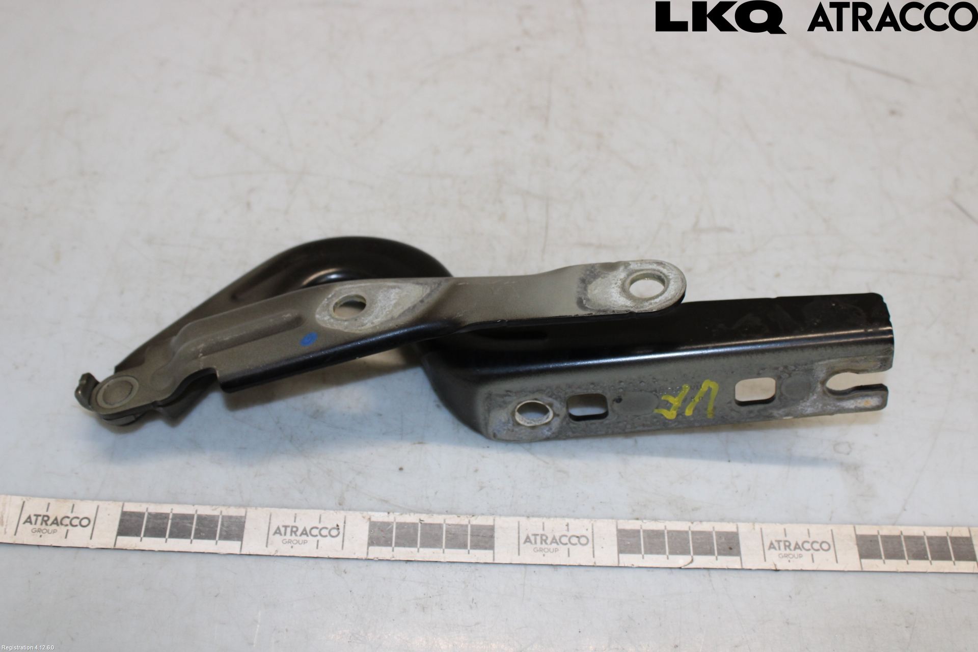 Volkswagen VW ID.4 21- Huvgångjärn