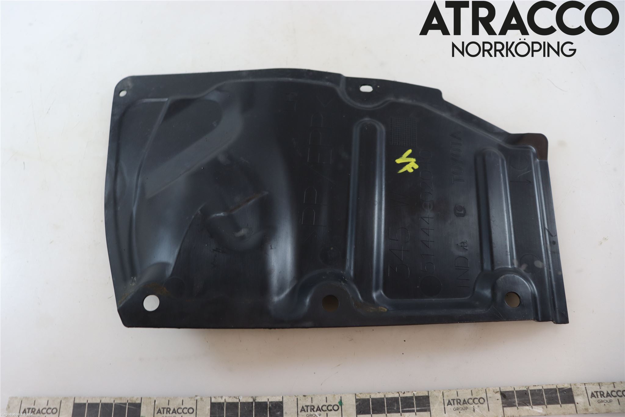 Toyota AURIS 07-09 Hasplåt Plåt-Plast