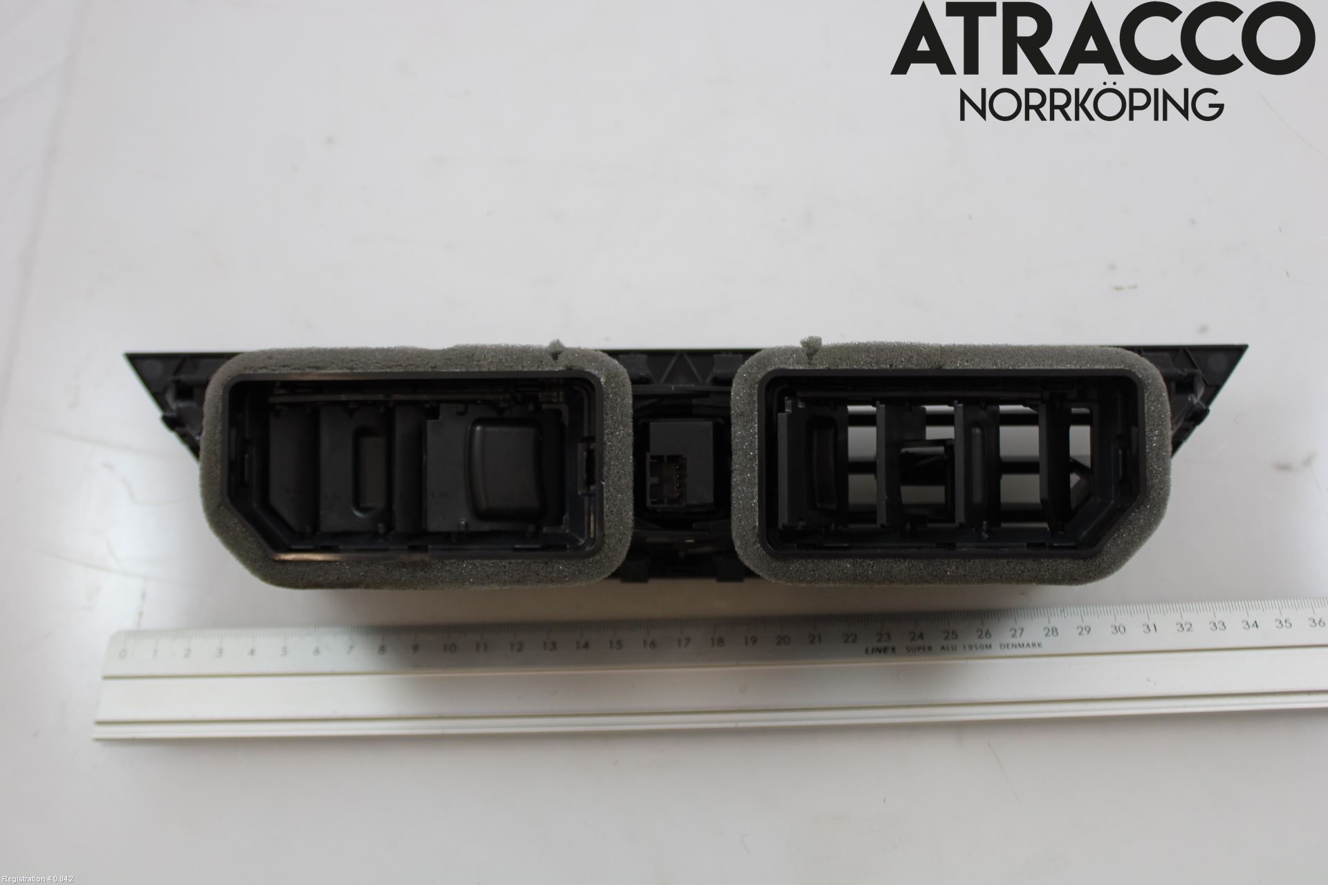 Cupra BORN 22- Defrosterkanal-Munstycke