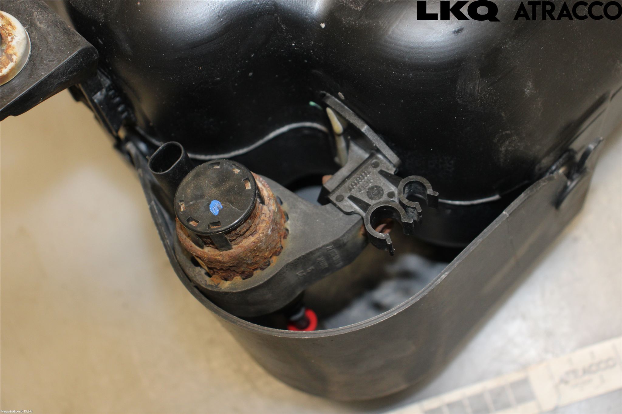 Audi A4 ALLROAD 09-16 Adblue Tank
