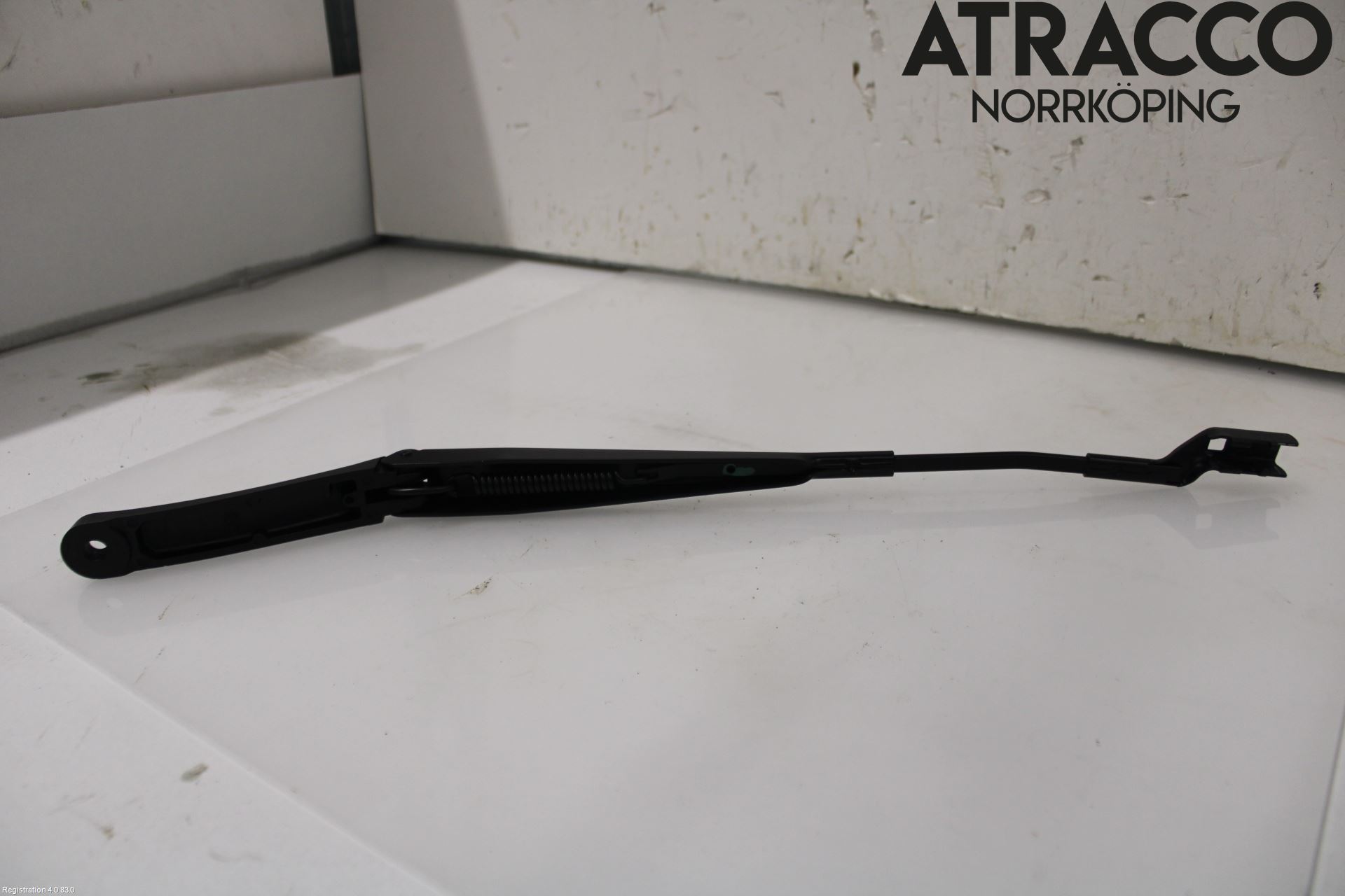 Volkswagen VW TIGUAN 16-24 Torkararm Armar Vindruta