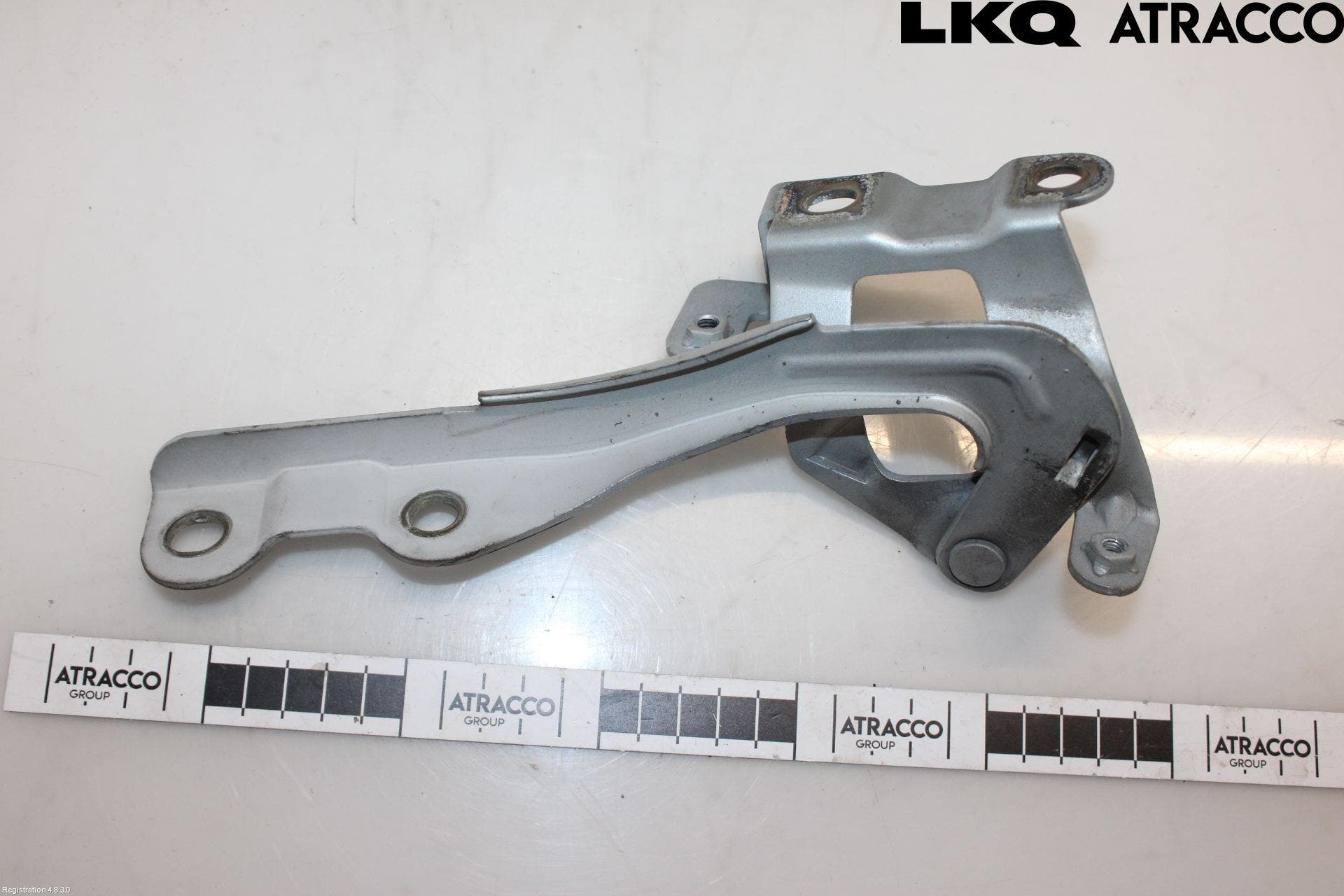 Kia VENGA 10-19 Huvgångjärn