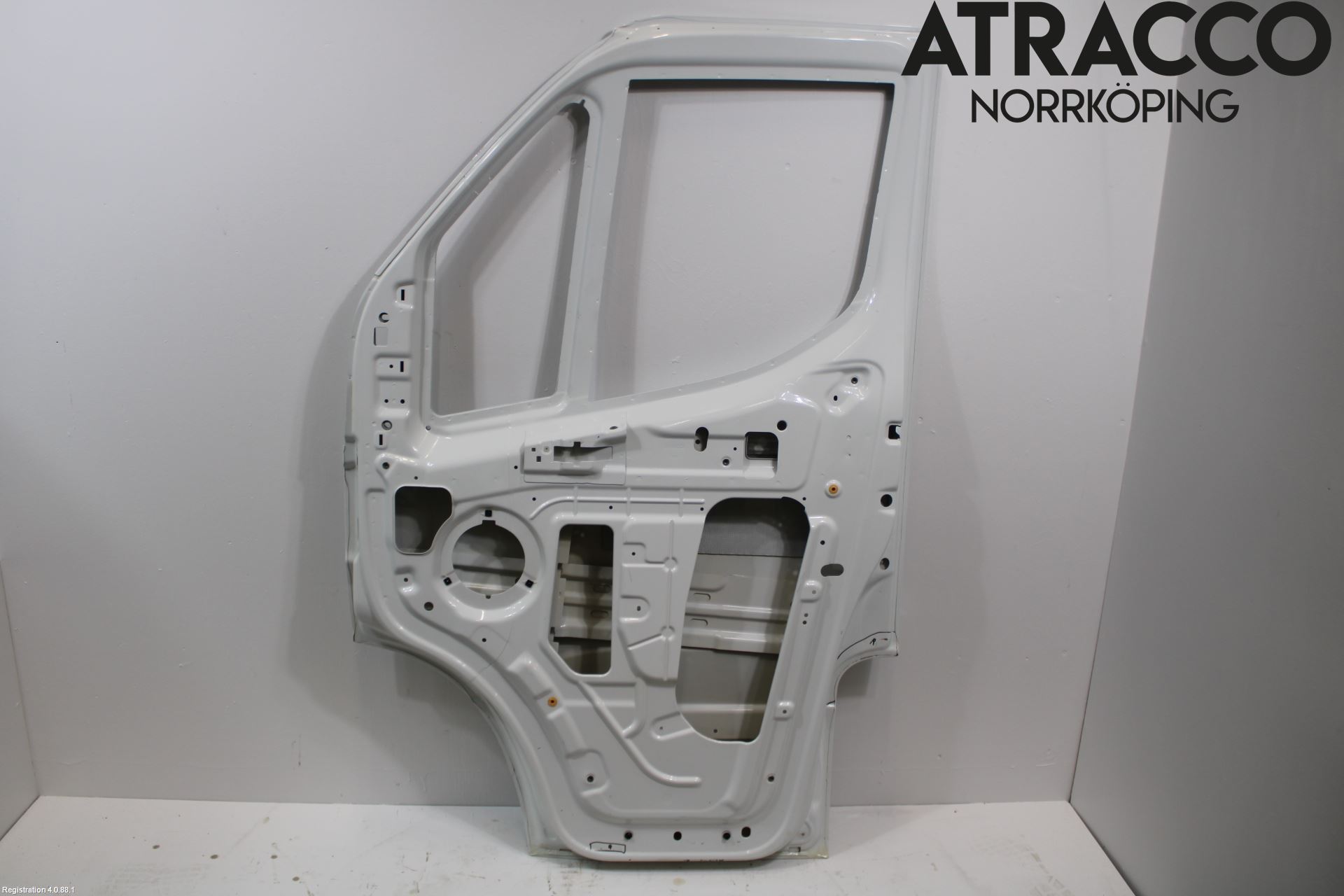 Iveco DAILY 14->> Dörr Fram Höger