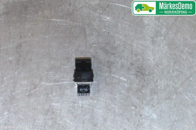Audi A4/S4 B9 20- Strömställare Elhiss