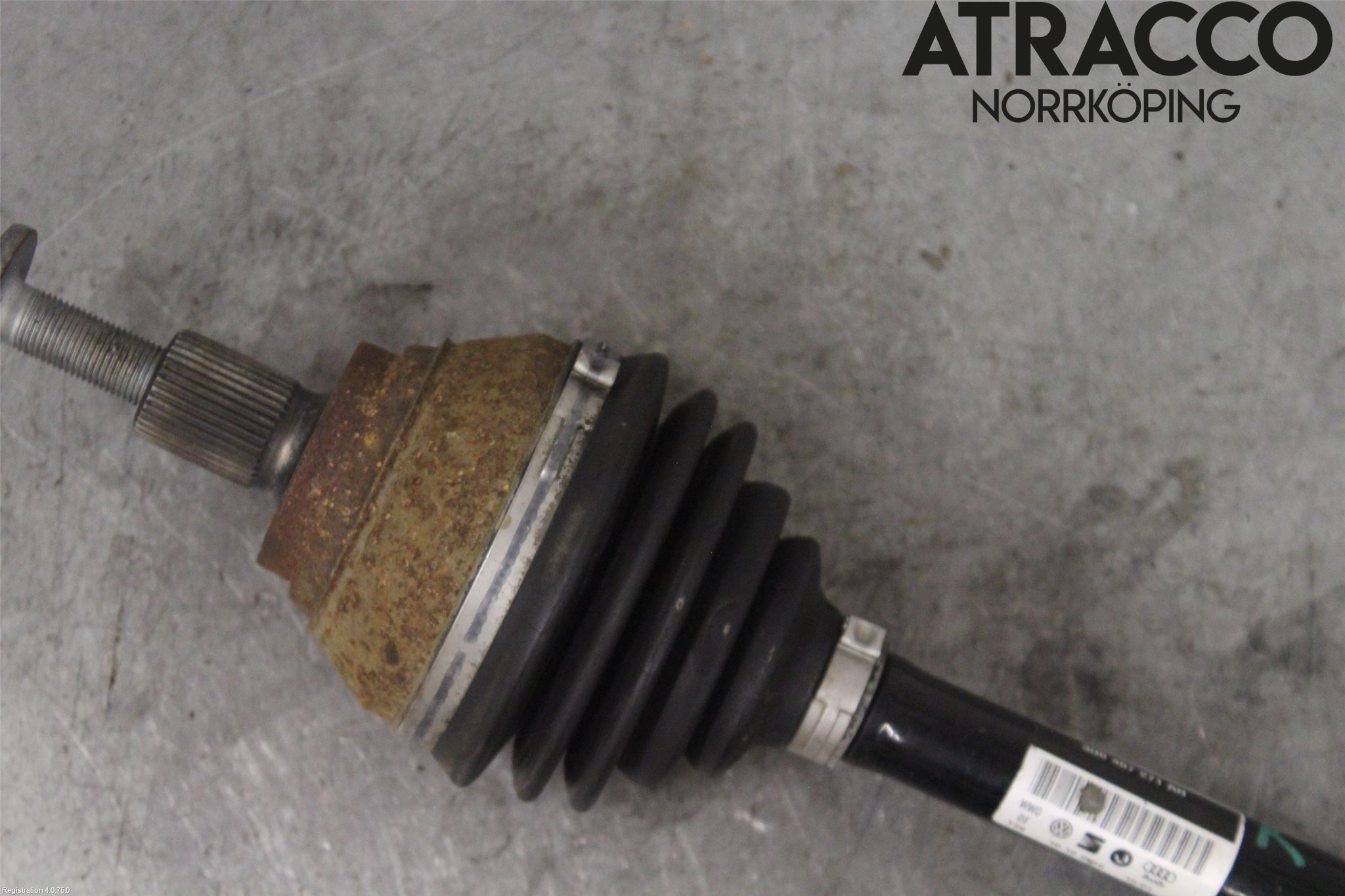 Volkswagen VW PASSAT 15-19 Drivaxel Fram Vänster