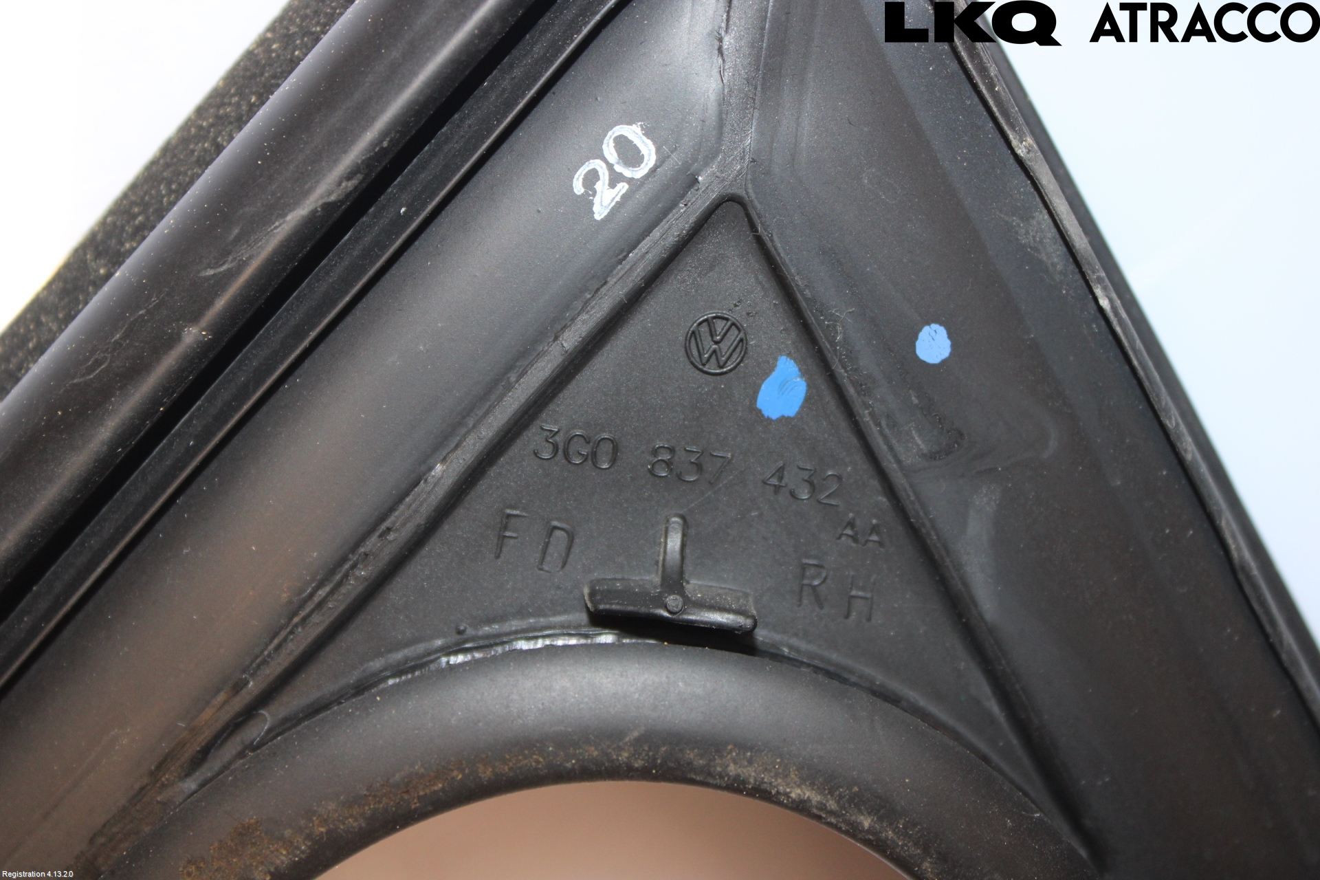 Volkswagen VW PASSAT 20-24 Dörr Dekorlist Fram Hö