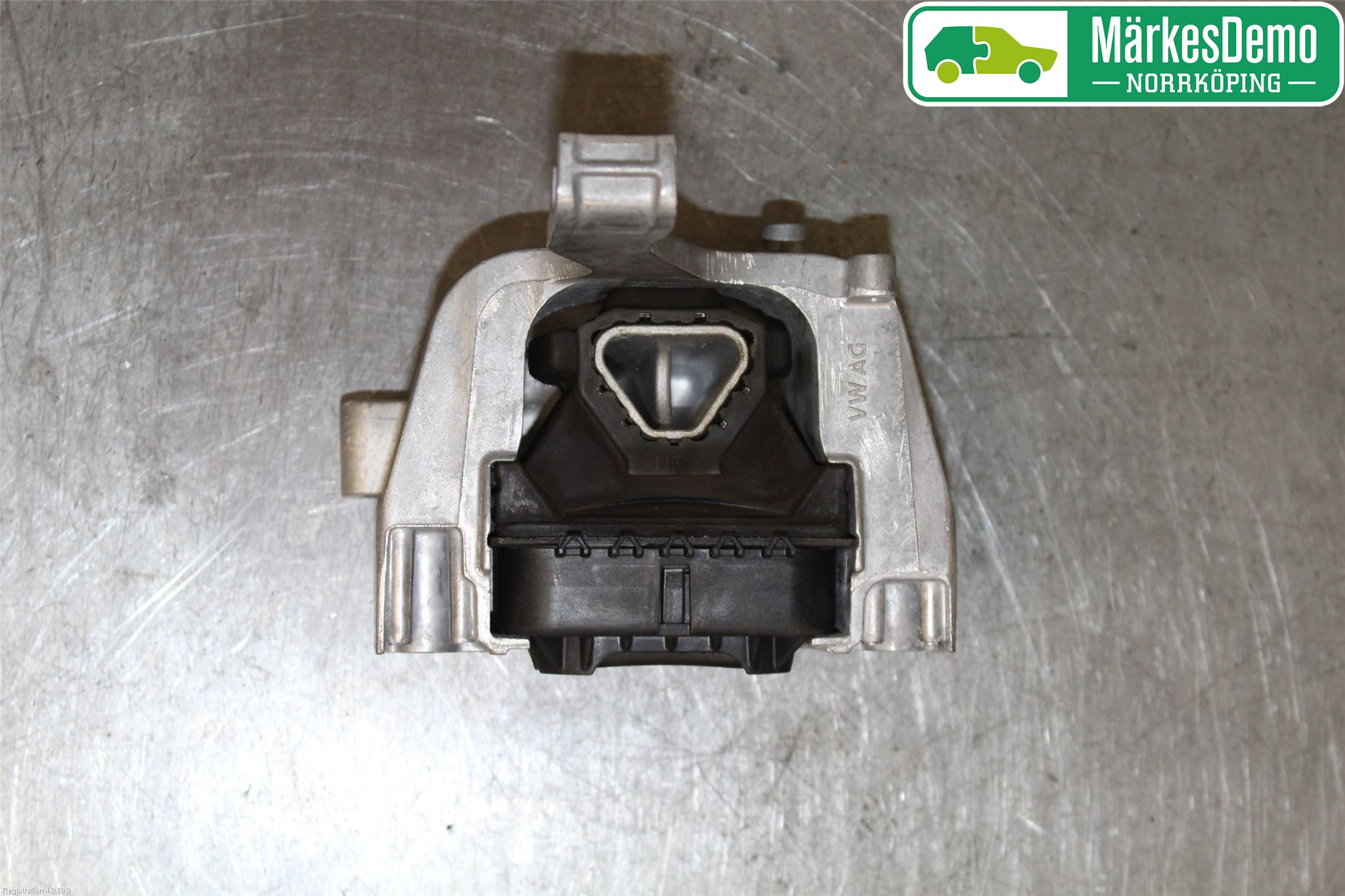 Skoda KAMIQ 20- Motorfäste