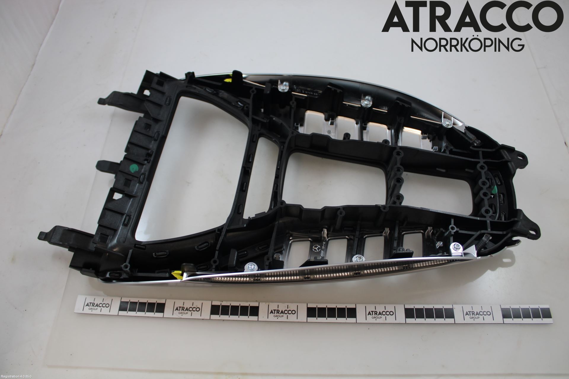 Mercedes-Benz MB AMG GT (C190/R190) 14-22 Instrumentkonsoll Golv