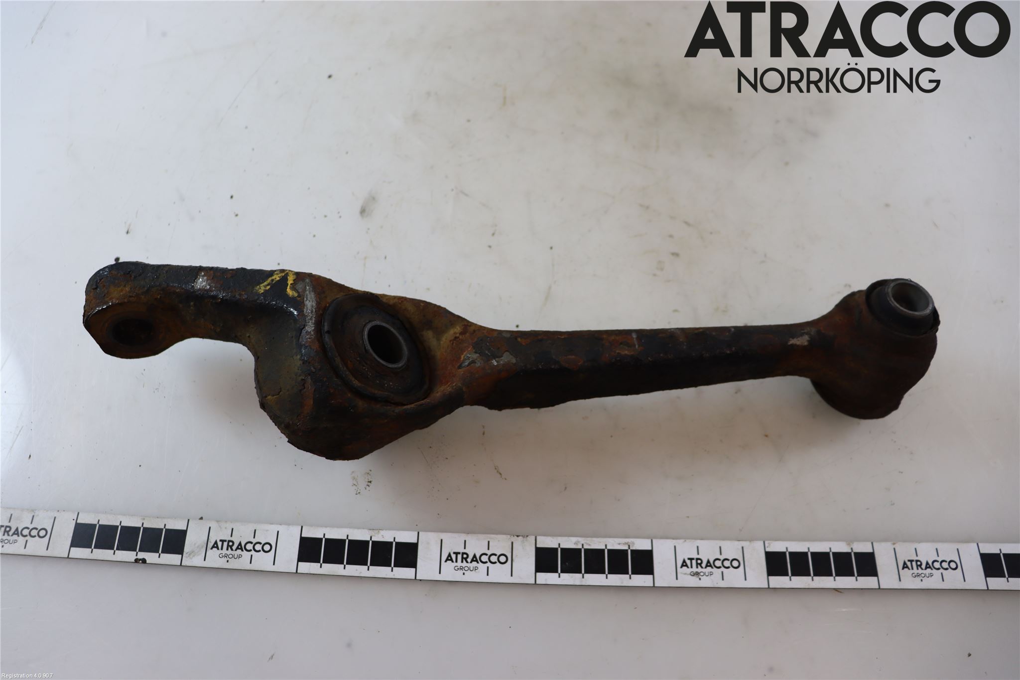 Volvo 940 91-98 Bärarm Fram Undre Vä