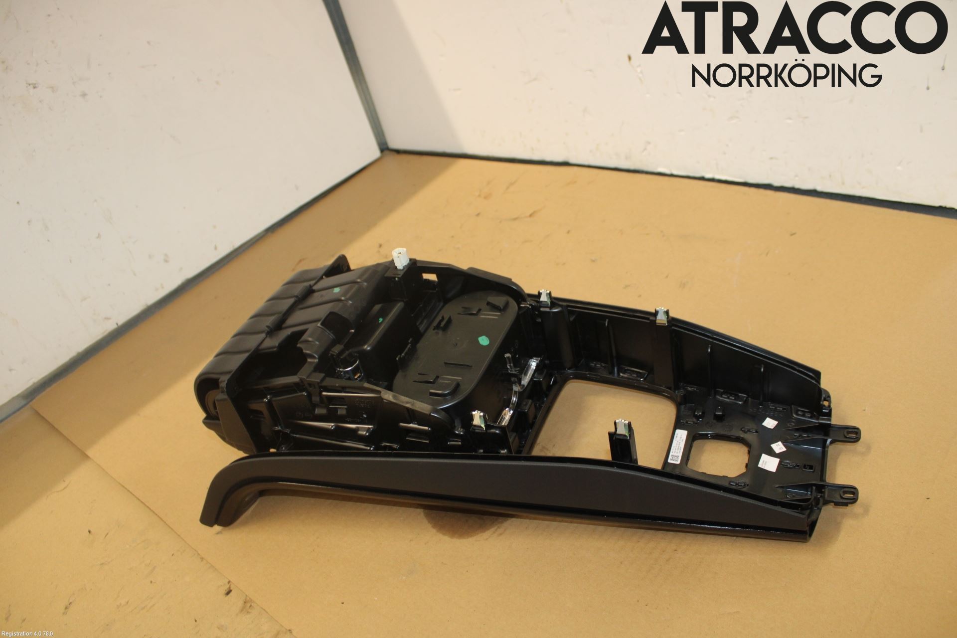Mercedes-Benz MB A-KLASS (W177) 18- Instrumentkonsoll Mitt
