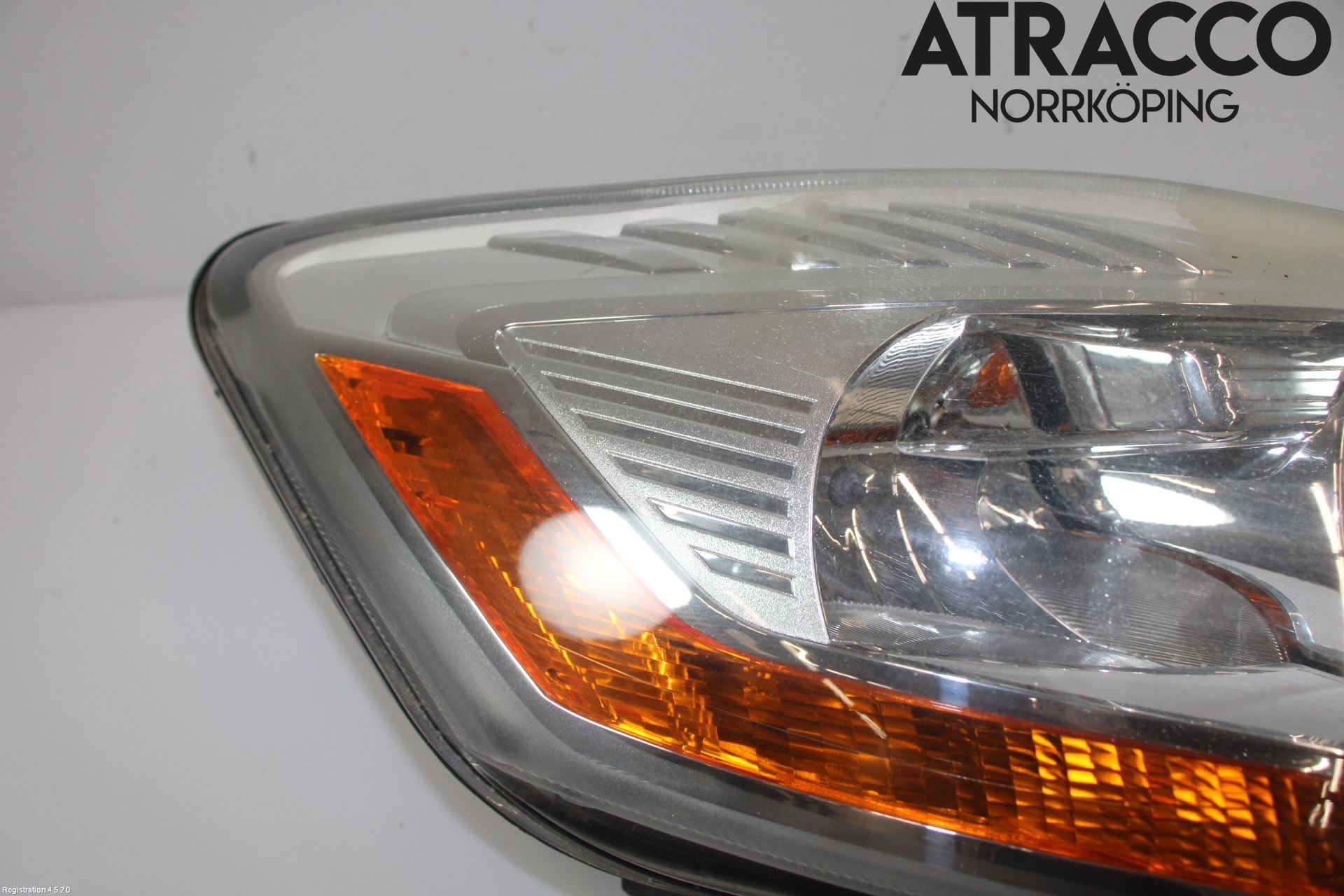 Ford KUGA 08-12 Strålkastare Höger