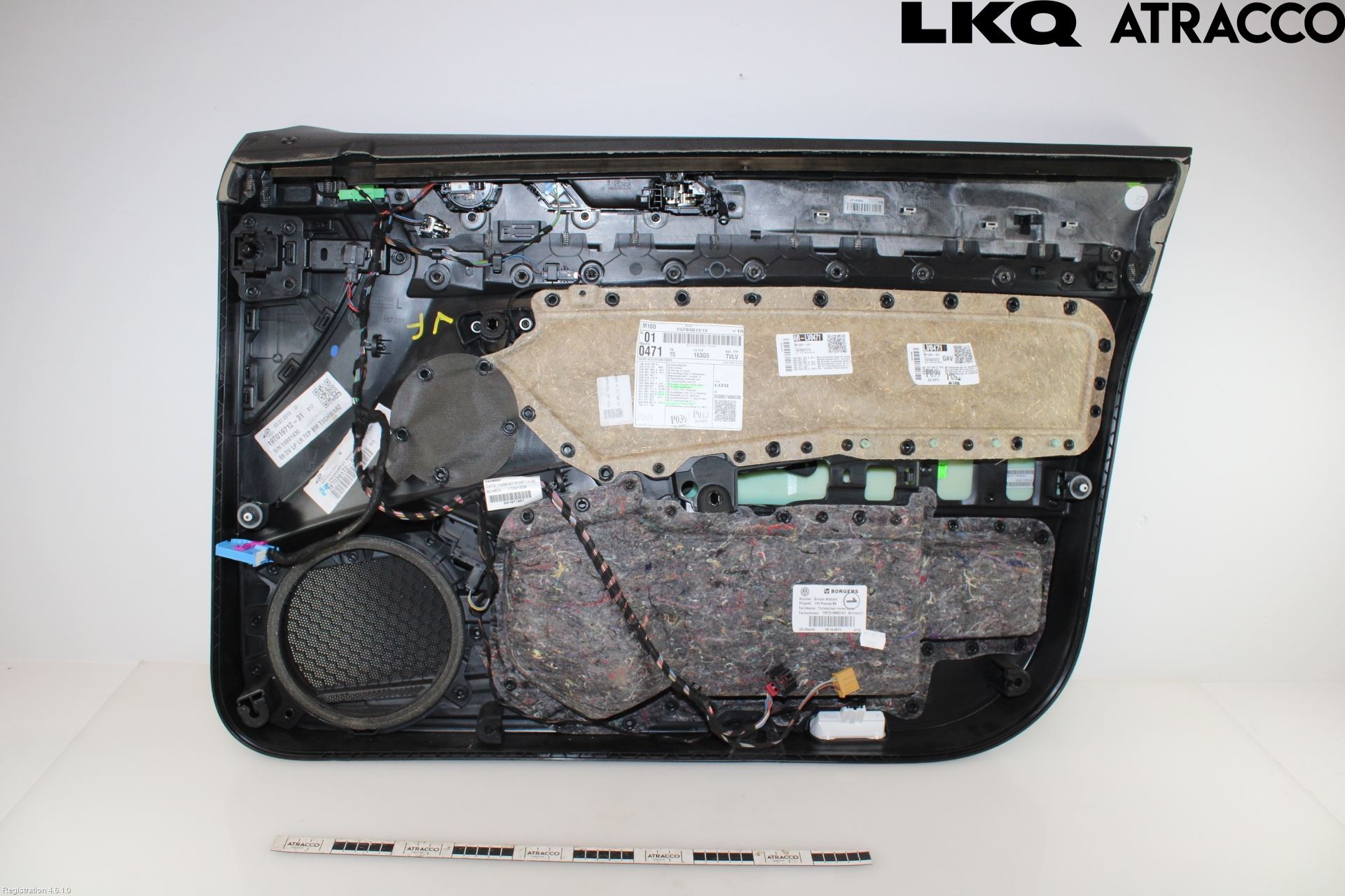 Volkswagen VW PASSAT 15-19 Dörrklädsel Vä