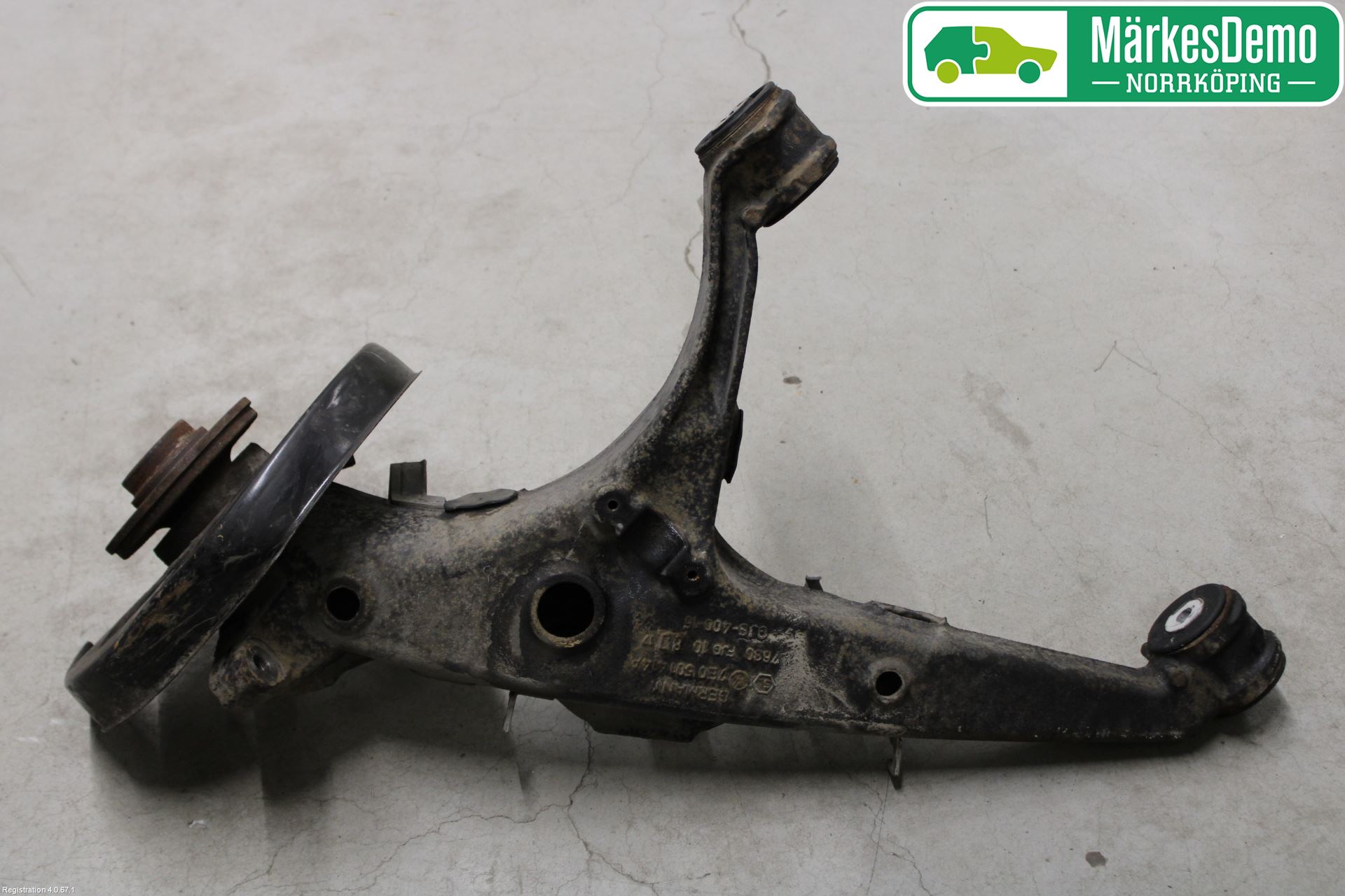 Volkswagen VW TRANSP/CARAVELLE (T6) 16-22 Bärarm Bak Höger