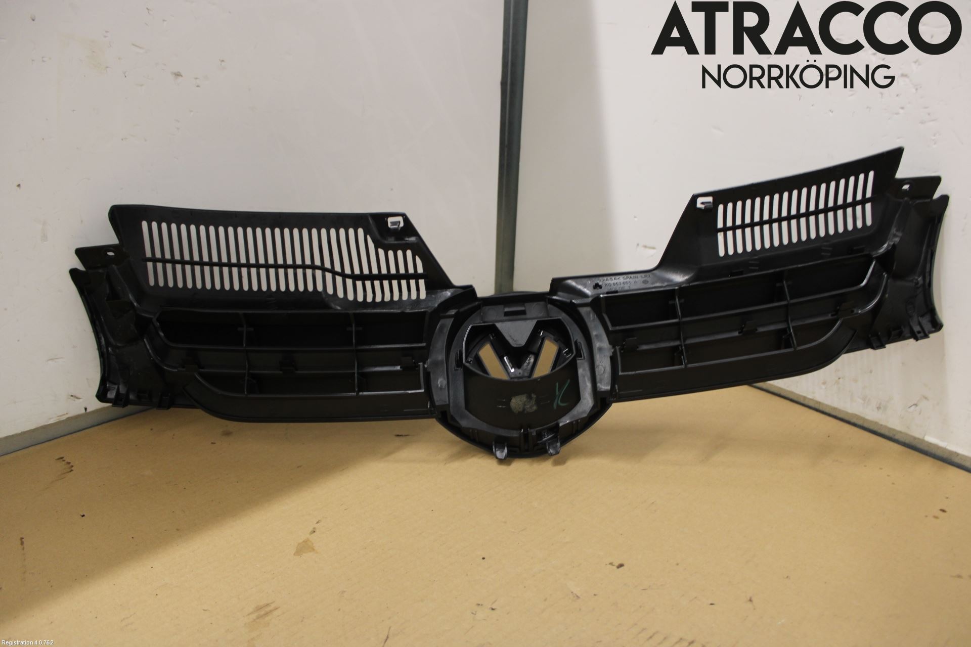 Volkswagen VW GOLF V 04-09 Grill Komp