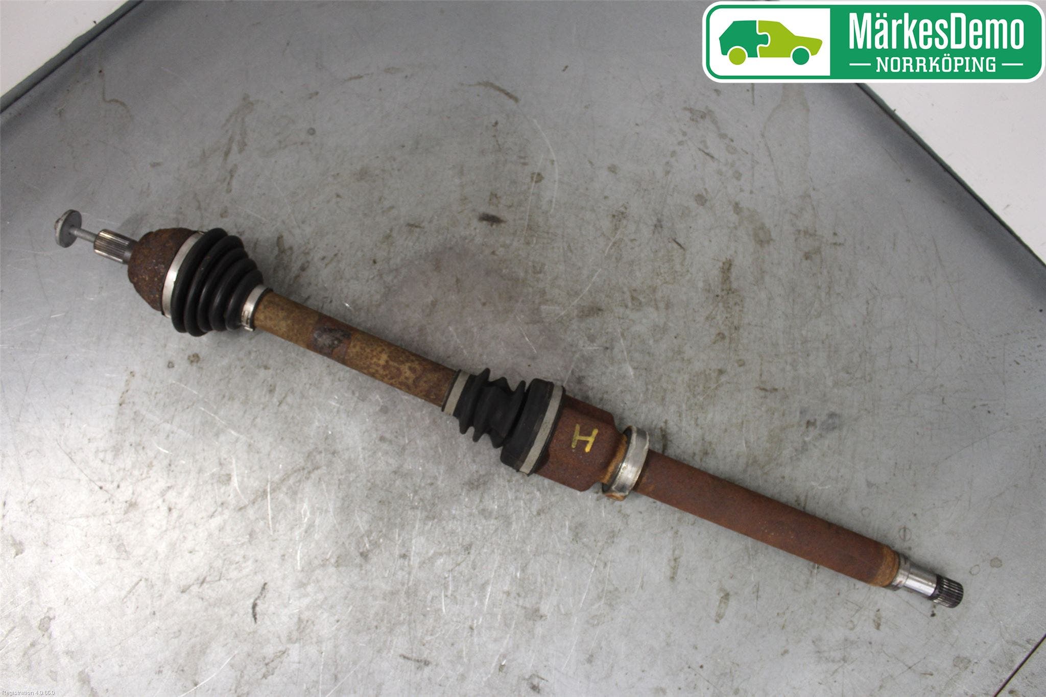 Ford FOCUS 08-11 Drivaxel Fram Höger