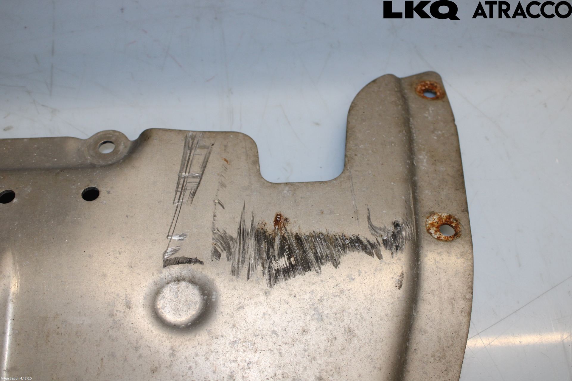 BMW 5 G30/G31/F90 17-23 Hasplåt Plåt-Plast