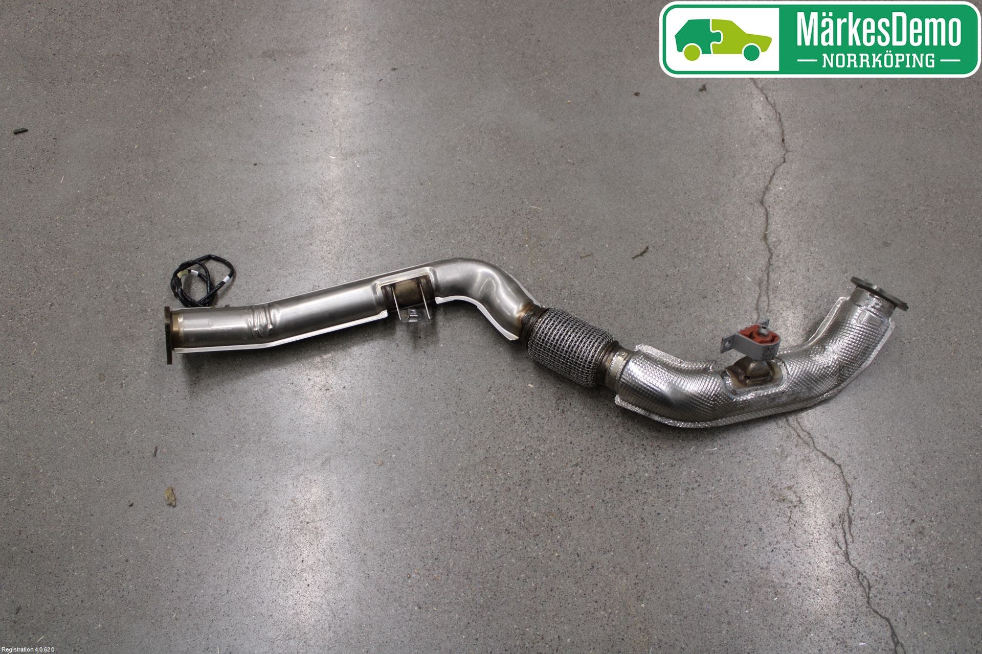 Audi A4/S4 B9 20- Avgas Främre Rör