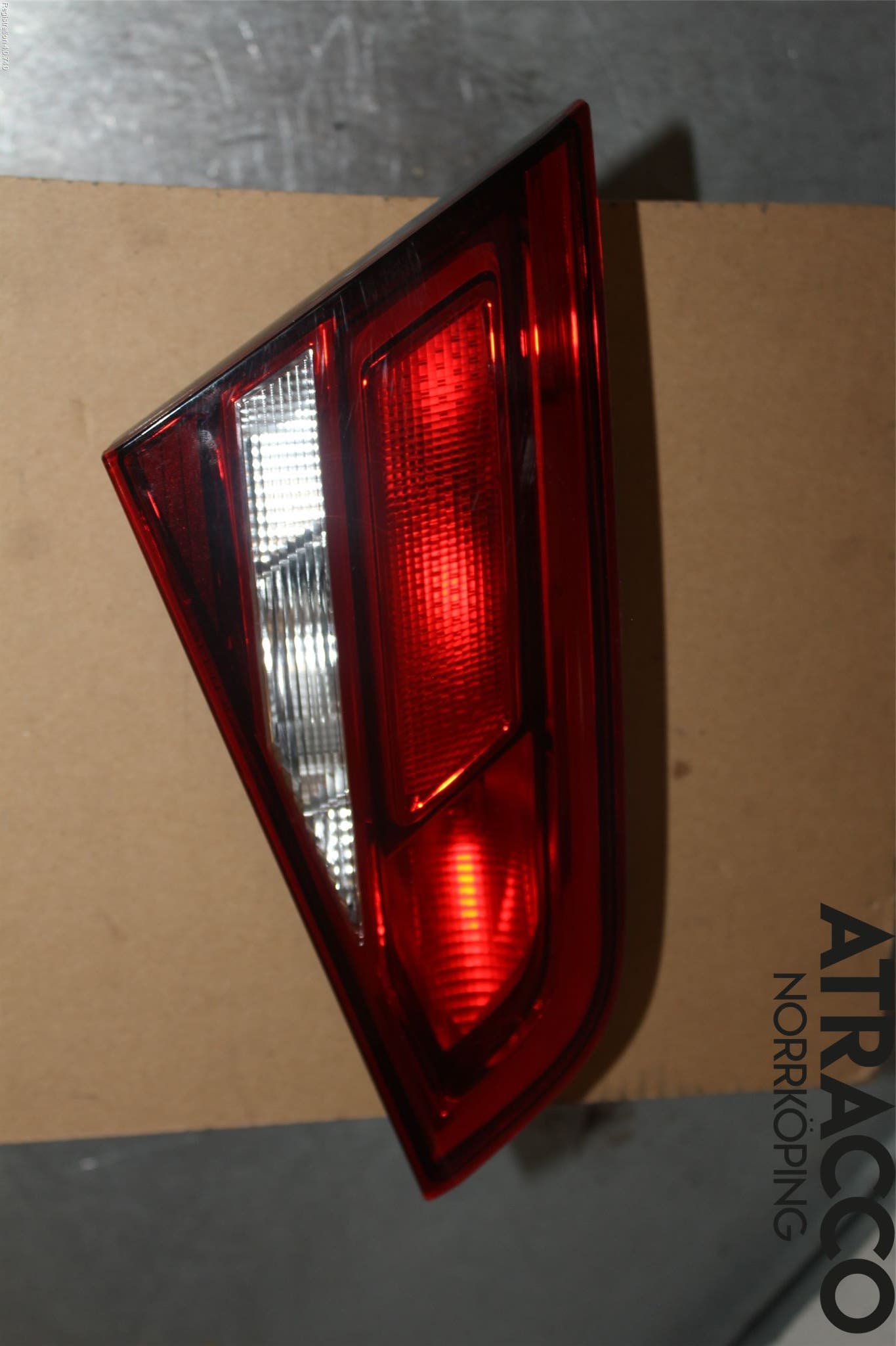 Audi A3/S3 8V 13-20 Bakljus Lucka Vä