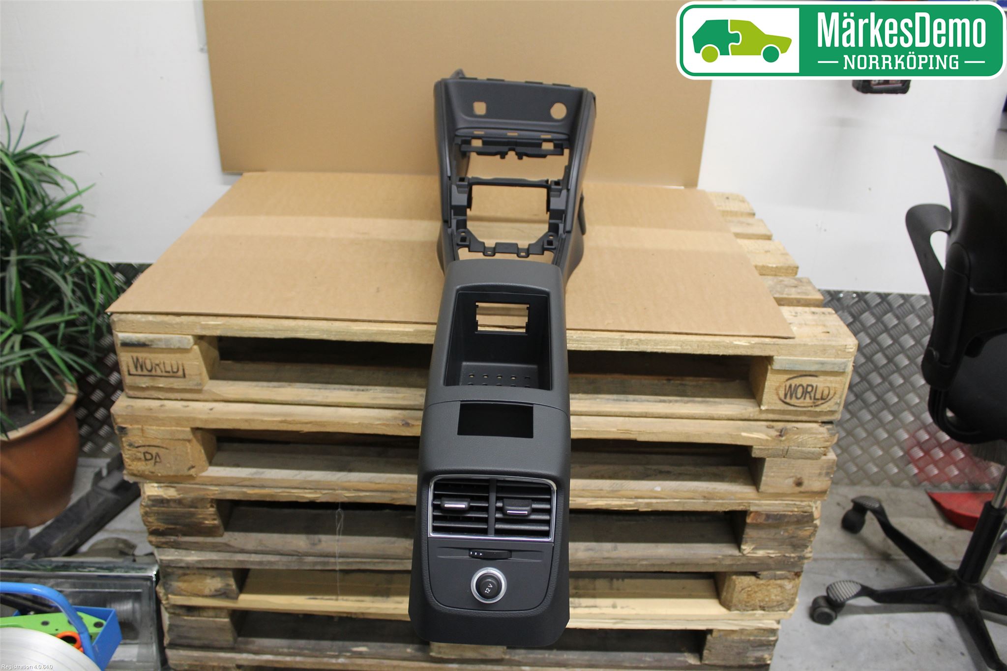 Audi A3/S3 8V 13-20 Instrumentkonsoll Mitt
