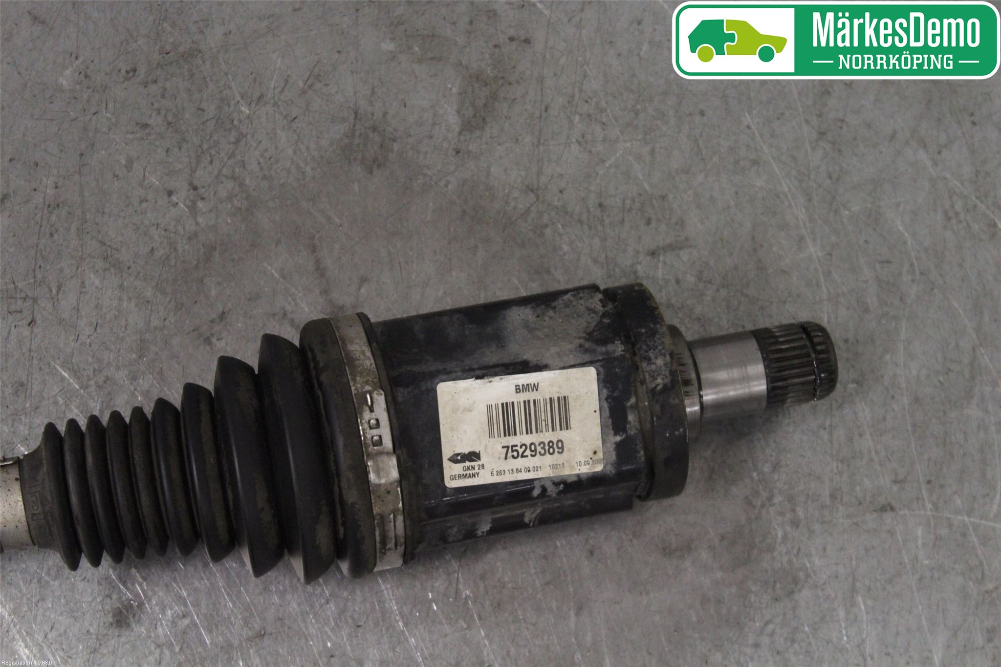 BMW 3 E90/91 SED/TOU 05-12 Drivaxel Fram Vänster