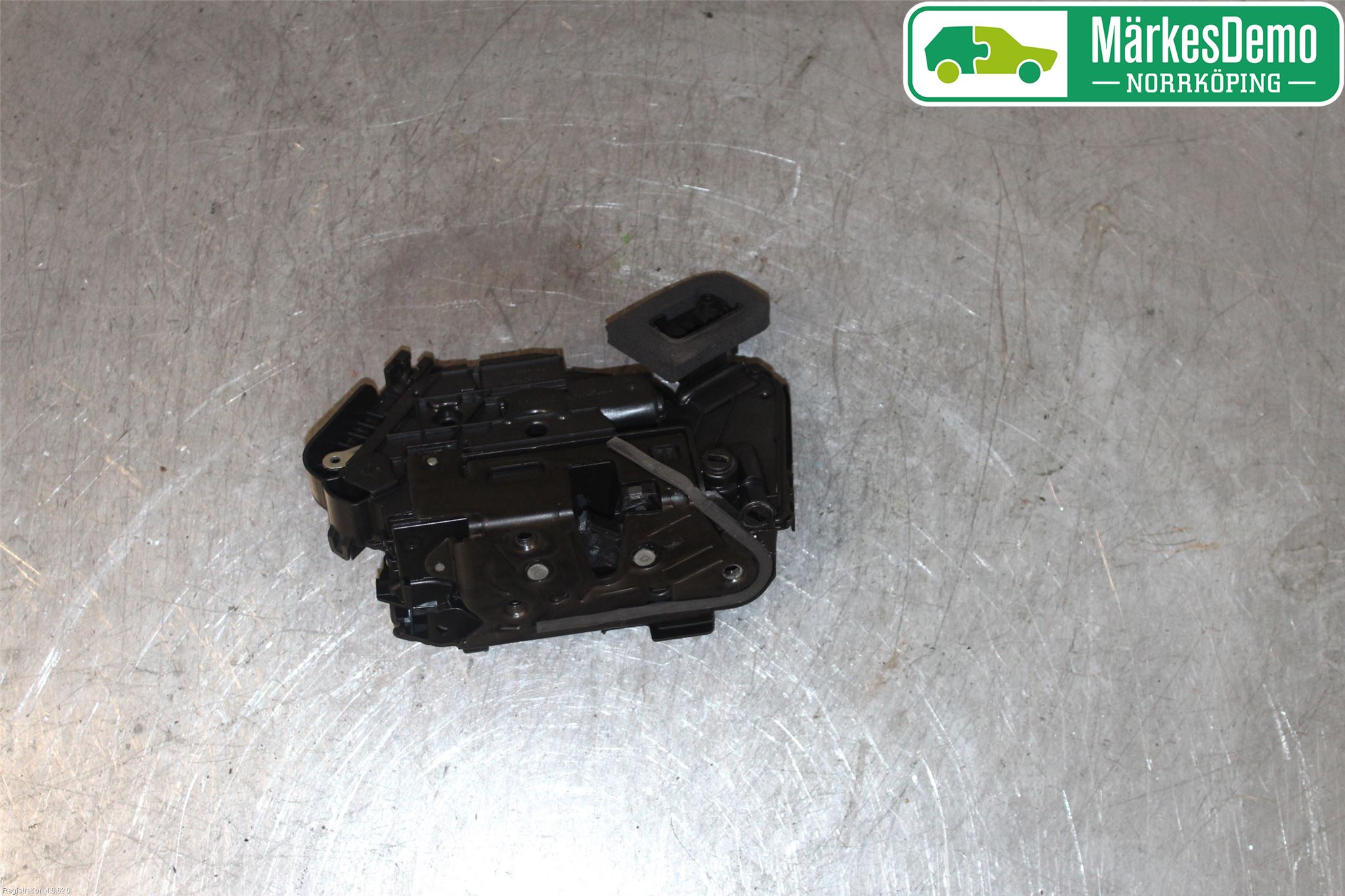 Skoda KAROQ 18- Låskista-Dörrlås