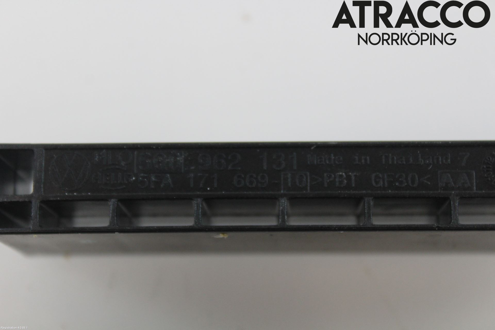 Audi Q3 F3 19- Antenn