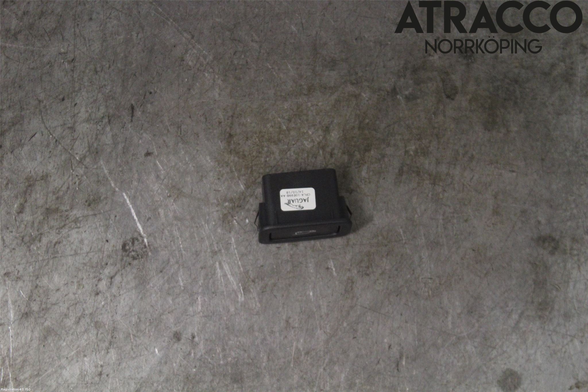 Jaguar I-PACE 18- Strömställare Baklucka