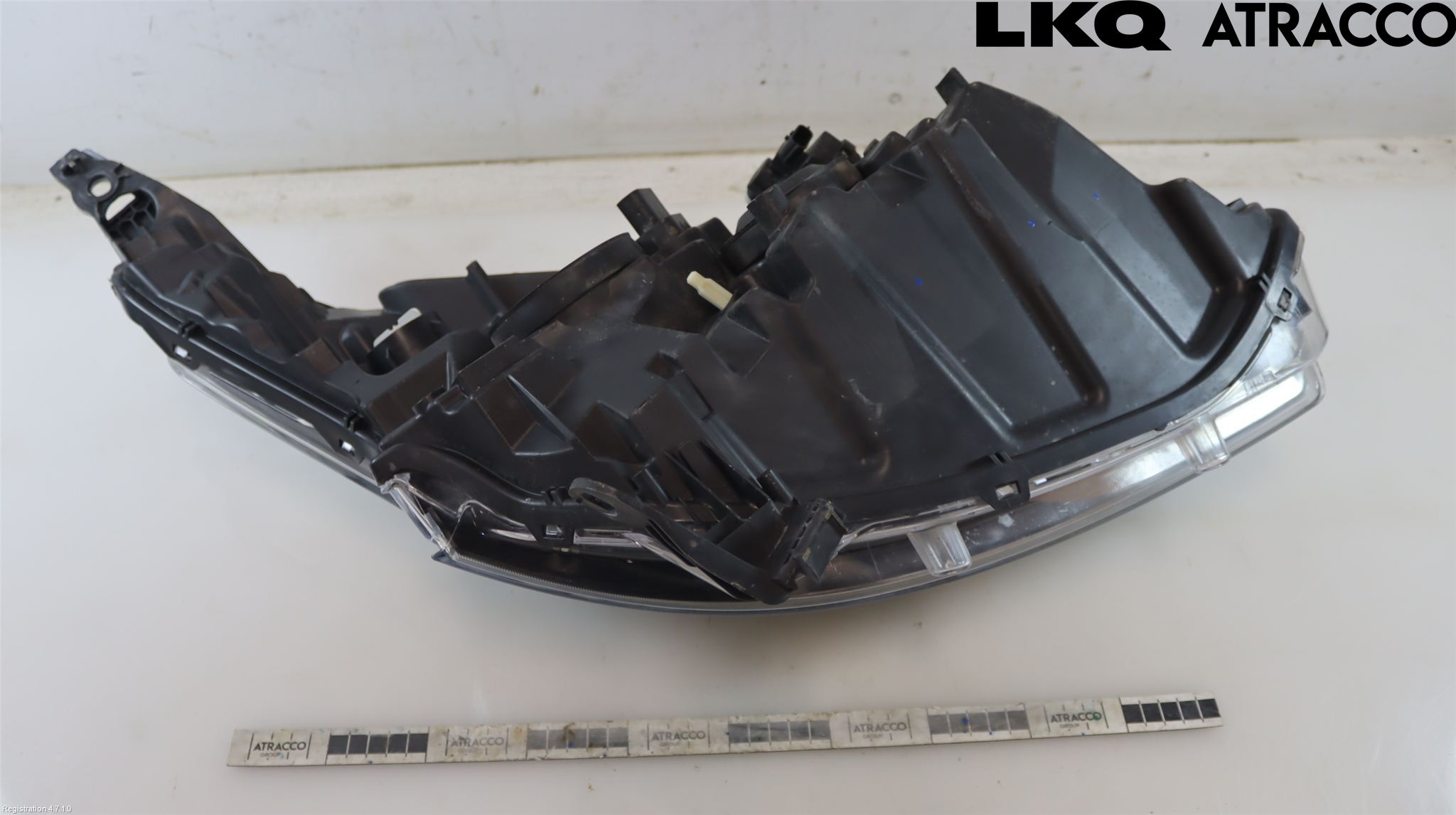 Peugeot PEUGOT 208 16-19 Strålkastare Vänster
