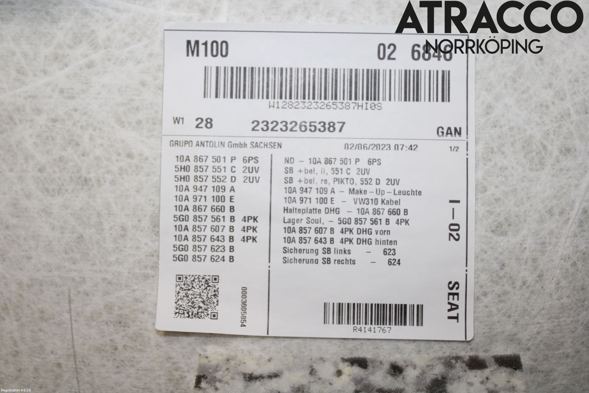 Cupra BORN 22- Inredning Takkonsol