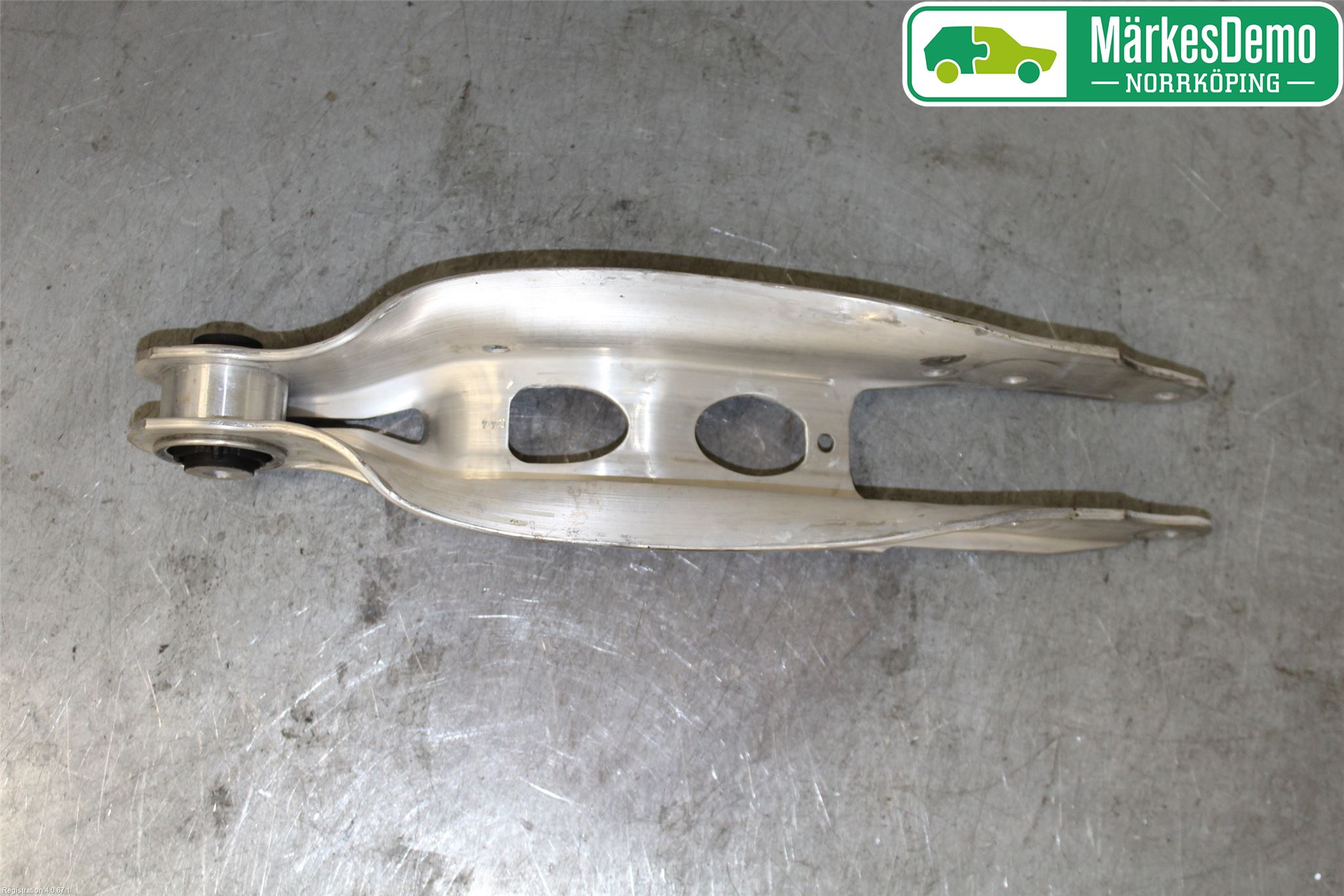 Audi A4/S4 B9 20- Bärarm Bak Höger