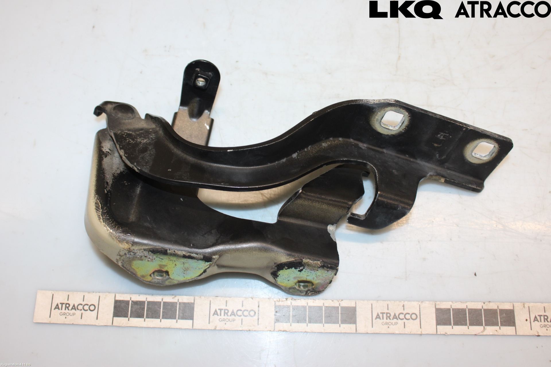 Chevrolet CAPTIVA Huvgångjärn