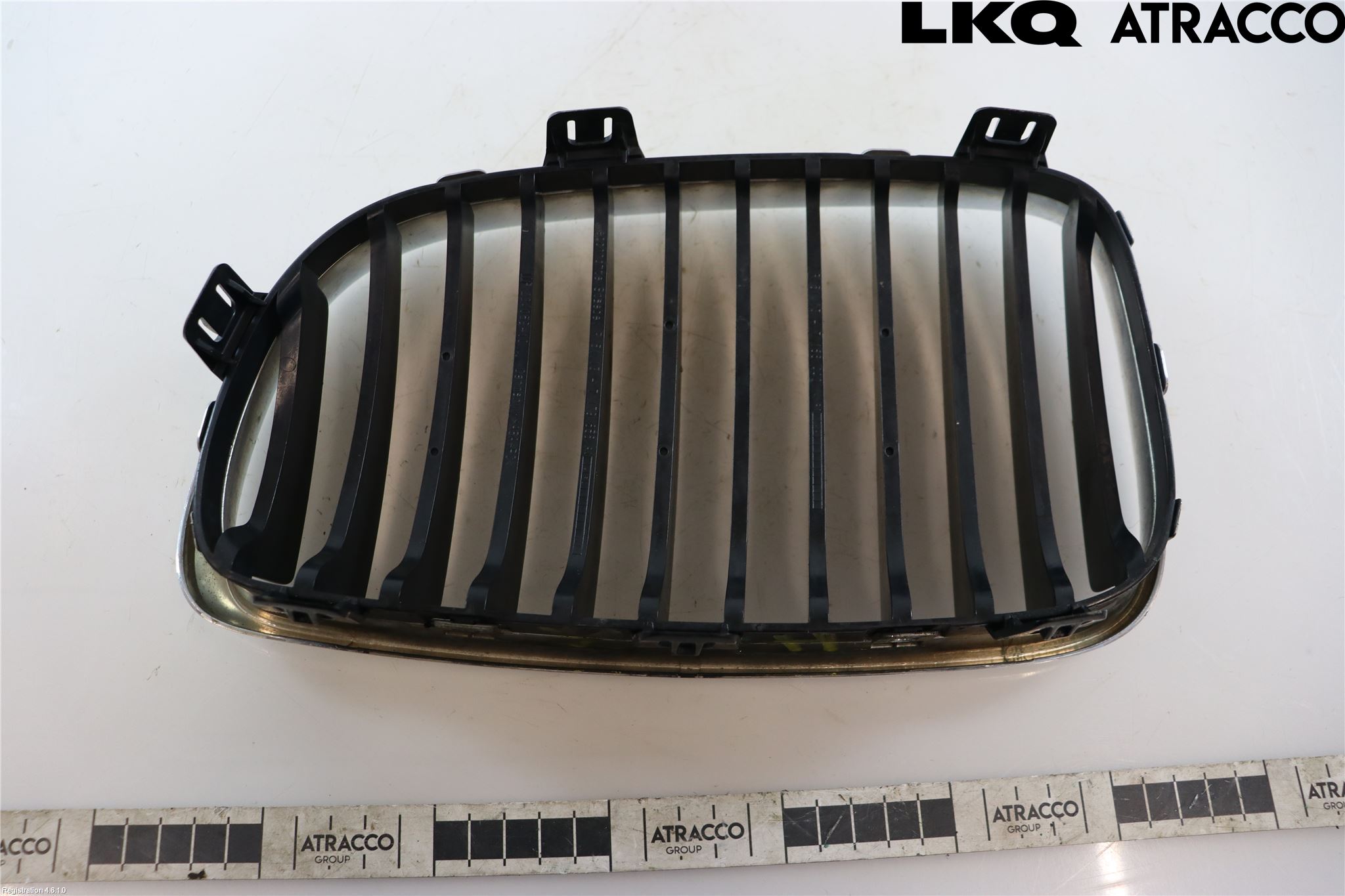 BMW 1 E87/81 5D/3D 03-11 Grilldel Höger