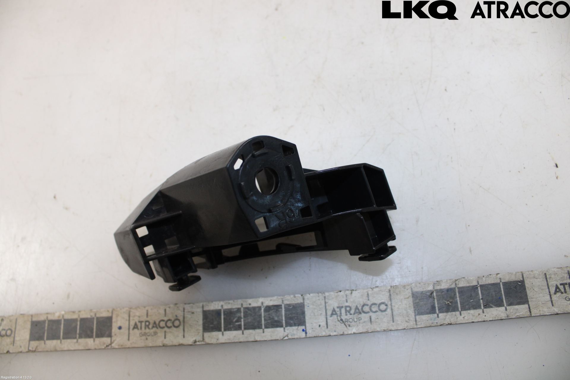 Toyota YARIS CROSS XP21 21- Stötfångarfäste Bak Hö
