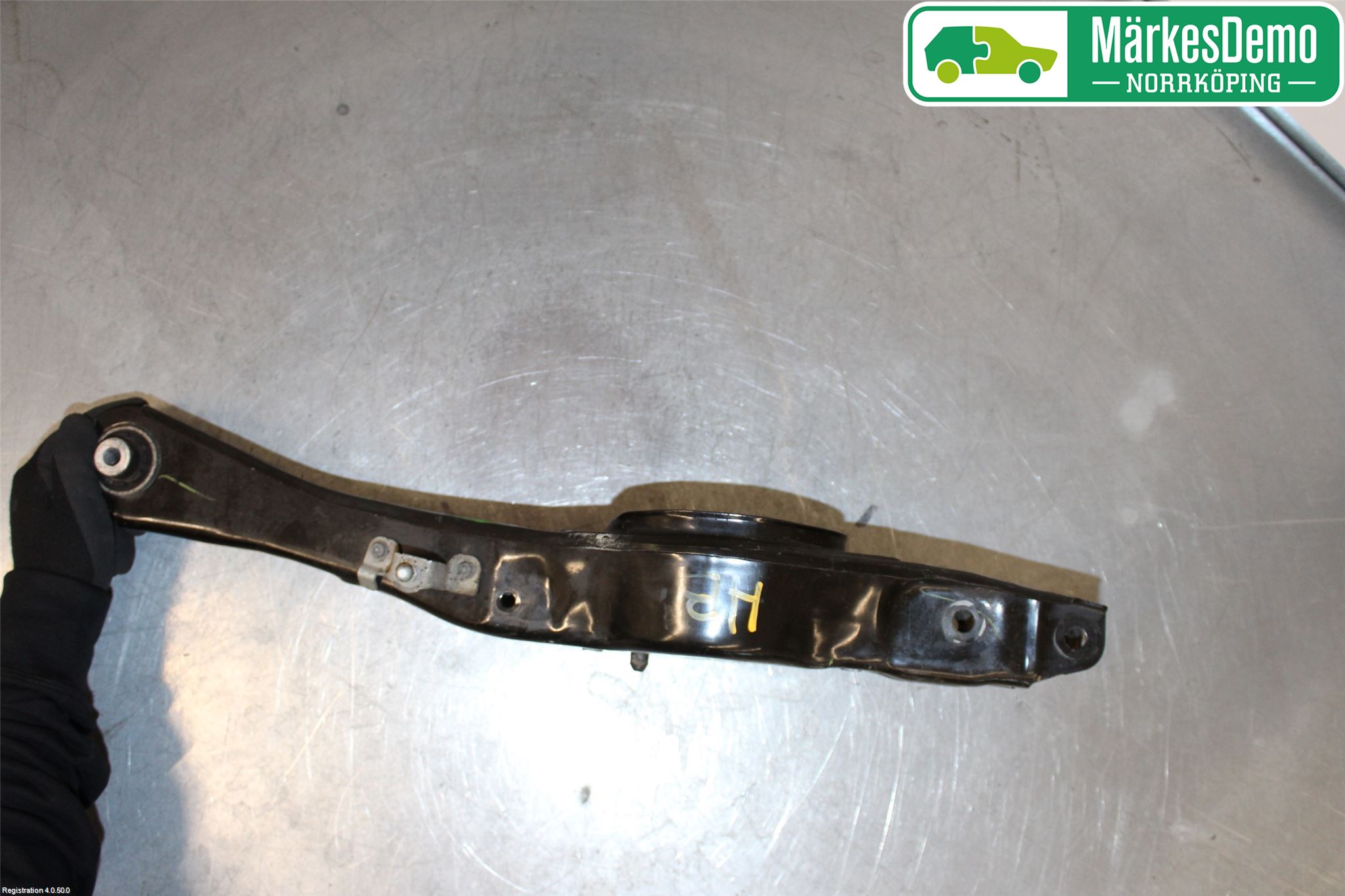 Volkswagen VW TIGUAN ALLSPACE 18- Bärarm Fram Undre Hö