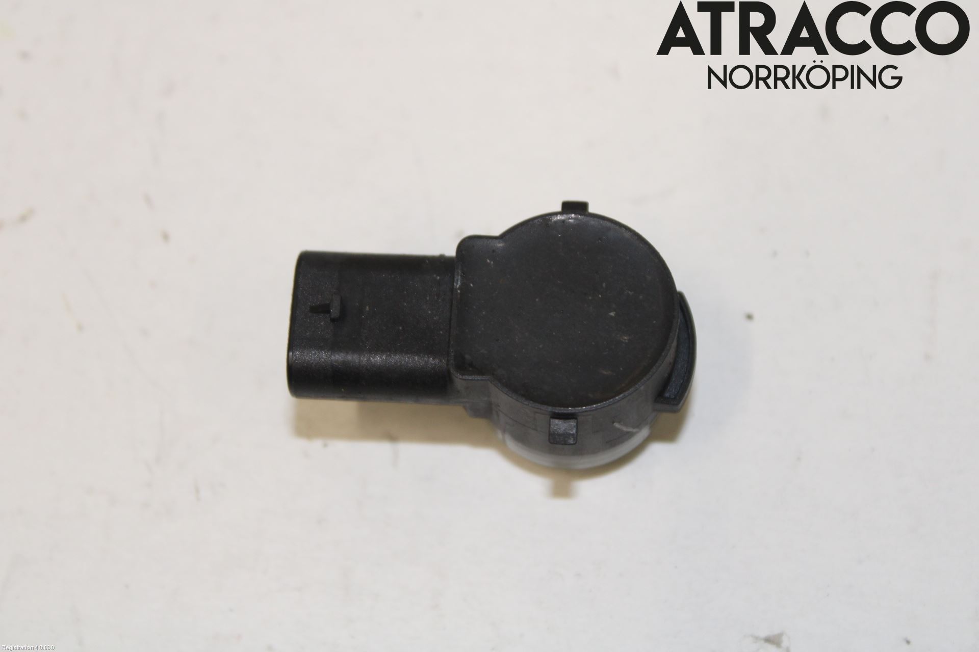 Audi A4/S4 B9 16-19 Parkeringshjälp Frontsensor