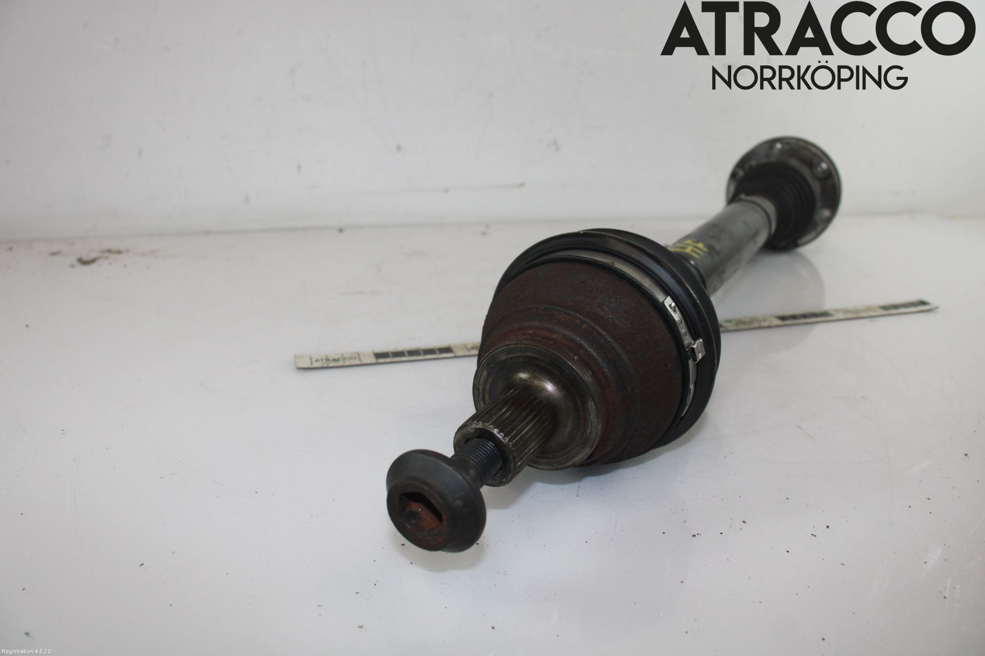 Audi A3/S3 05-13 Drivaxel Fram Höger
