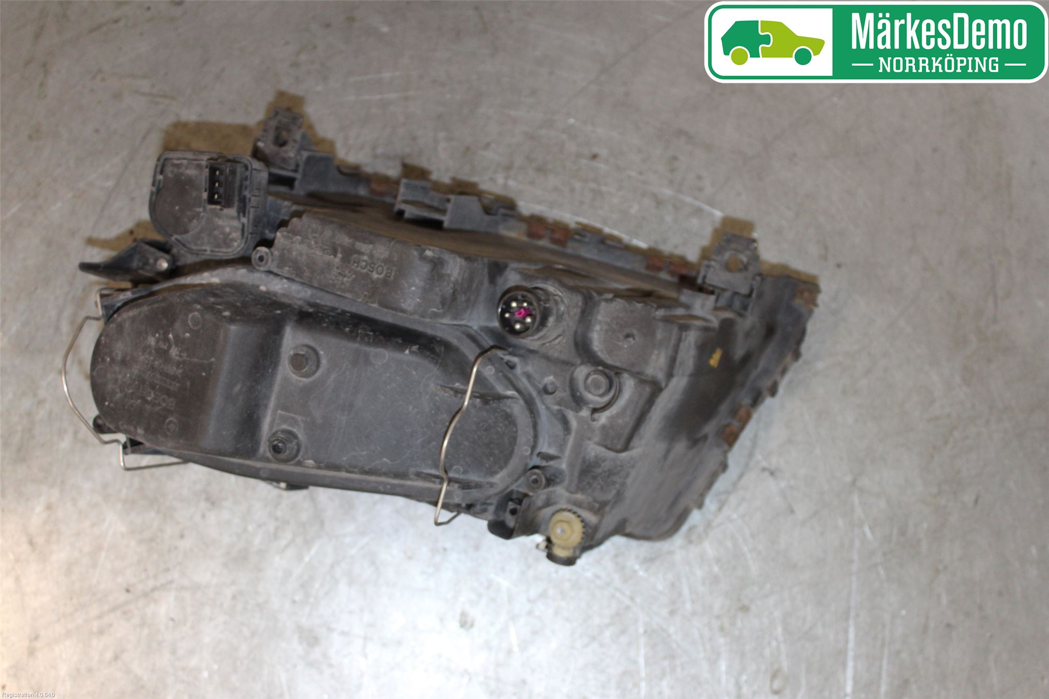 Audi A8/S8 4D 94-02 Strålkastare Höger