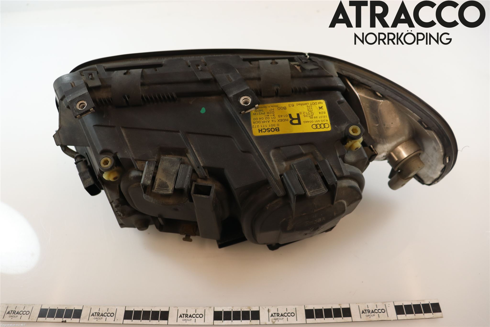 Audi A8/S8 4D 94-02 Strålkastare Höger