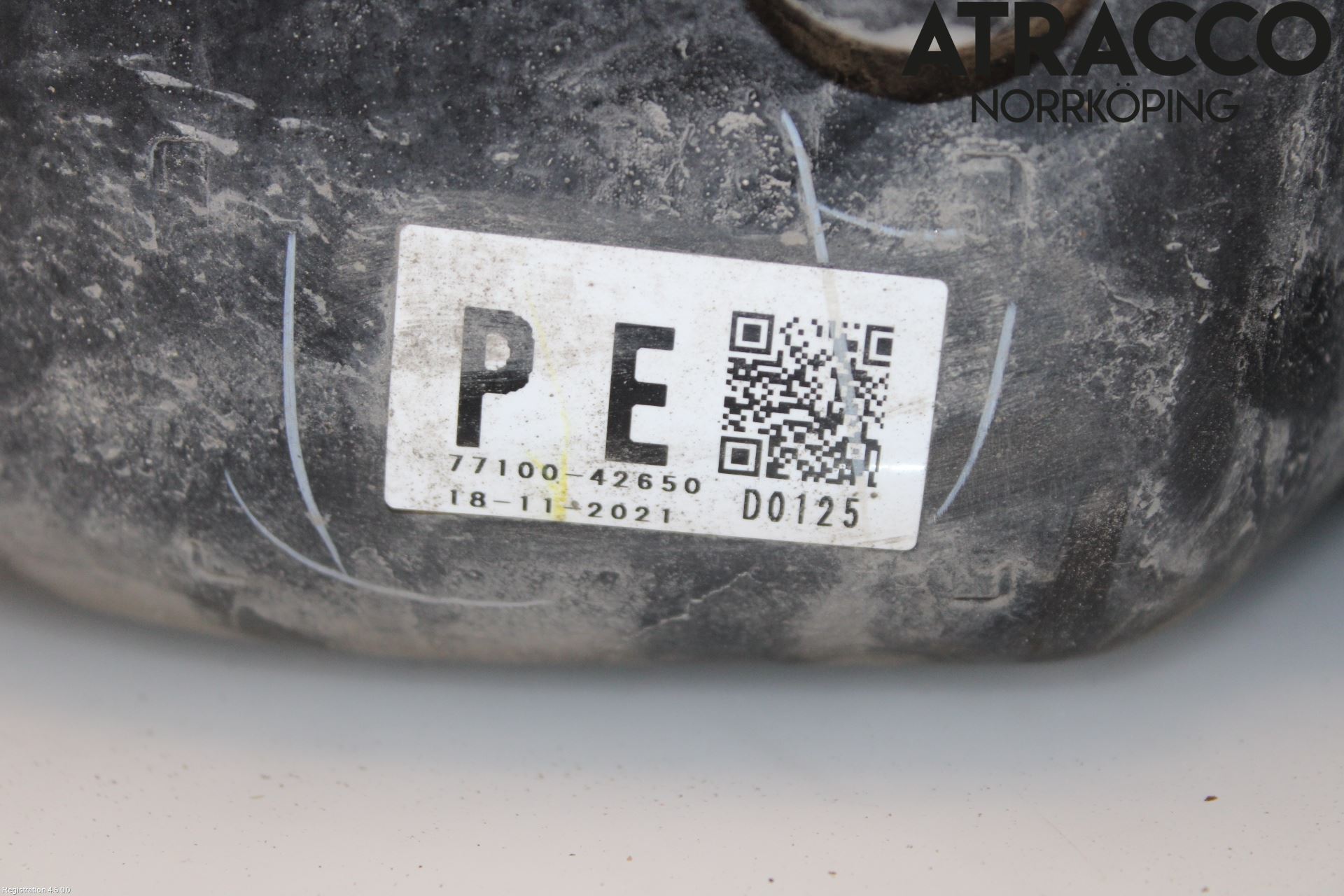 Toyota RAV4 19- Bränsletank