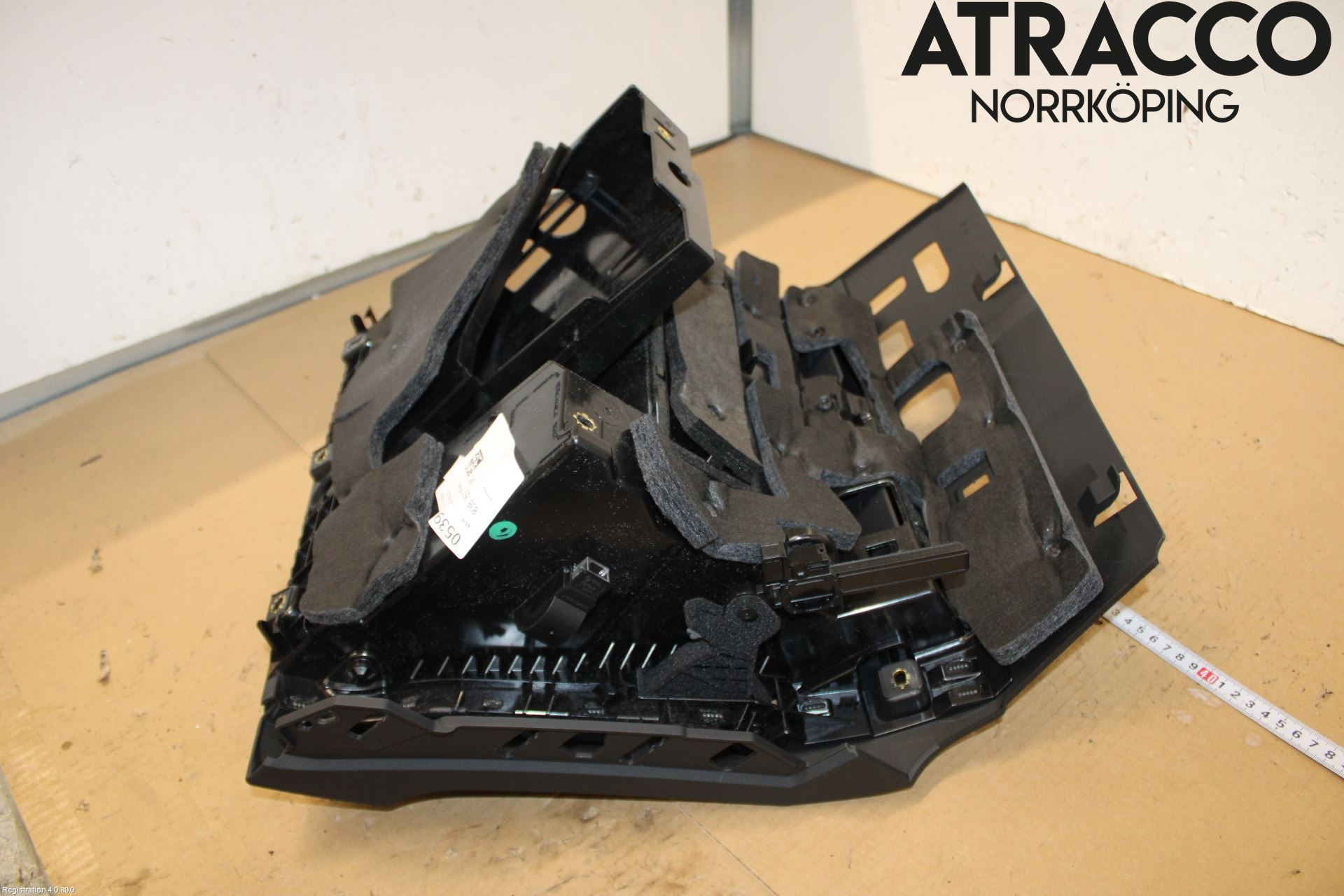Audi Q3 F3 19- Handskfack