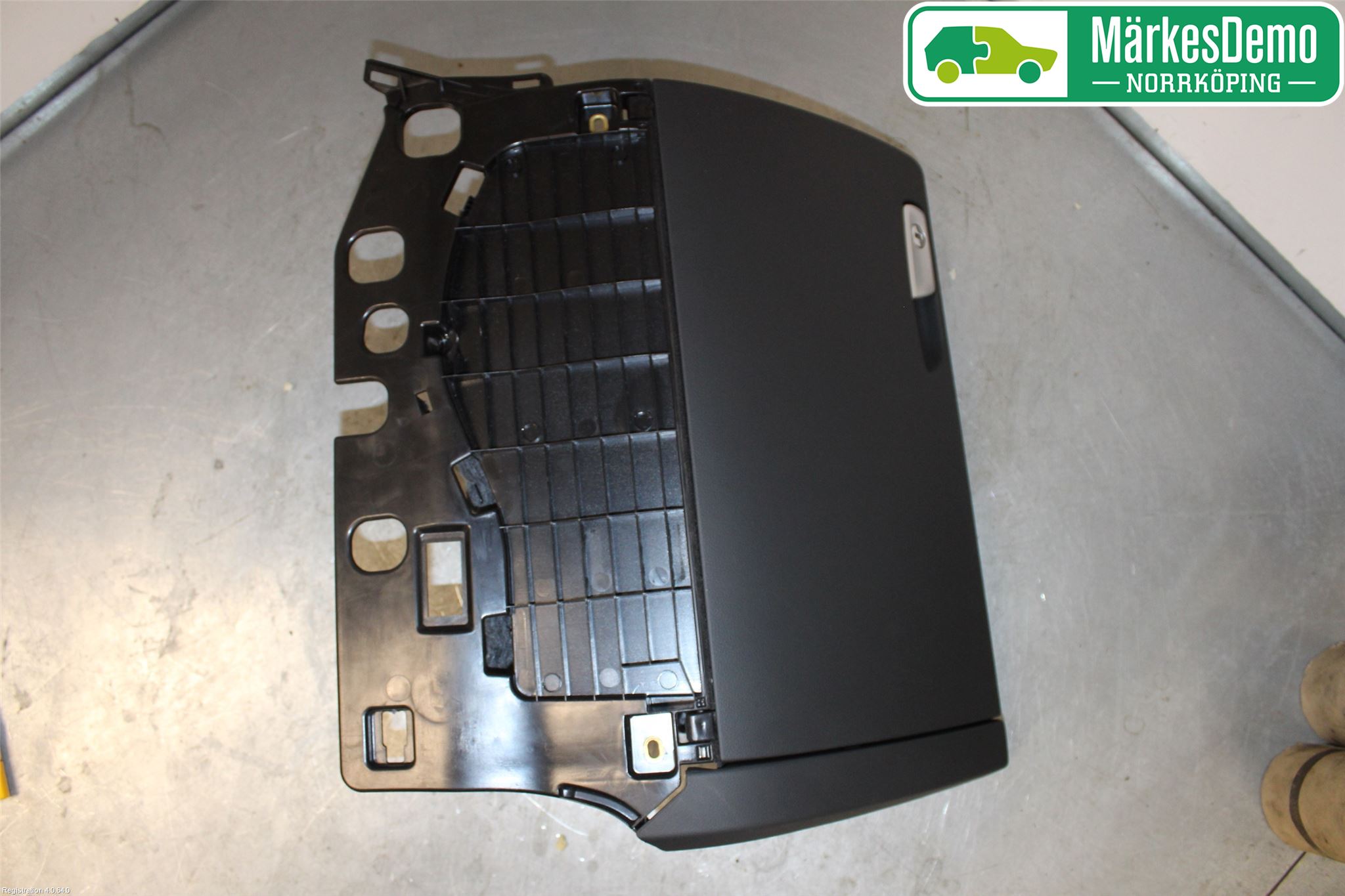 Audi A4 12-15 Handskfack