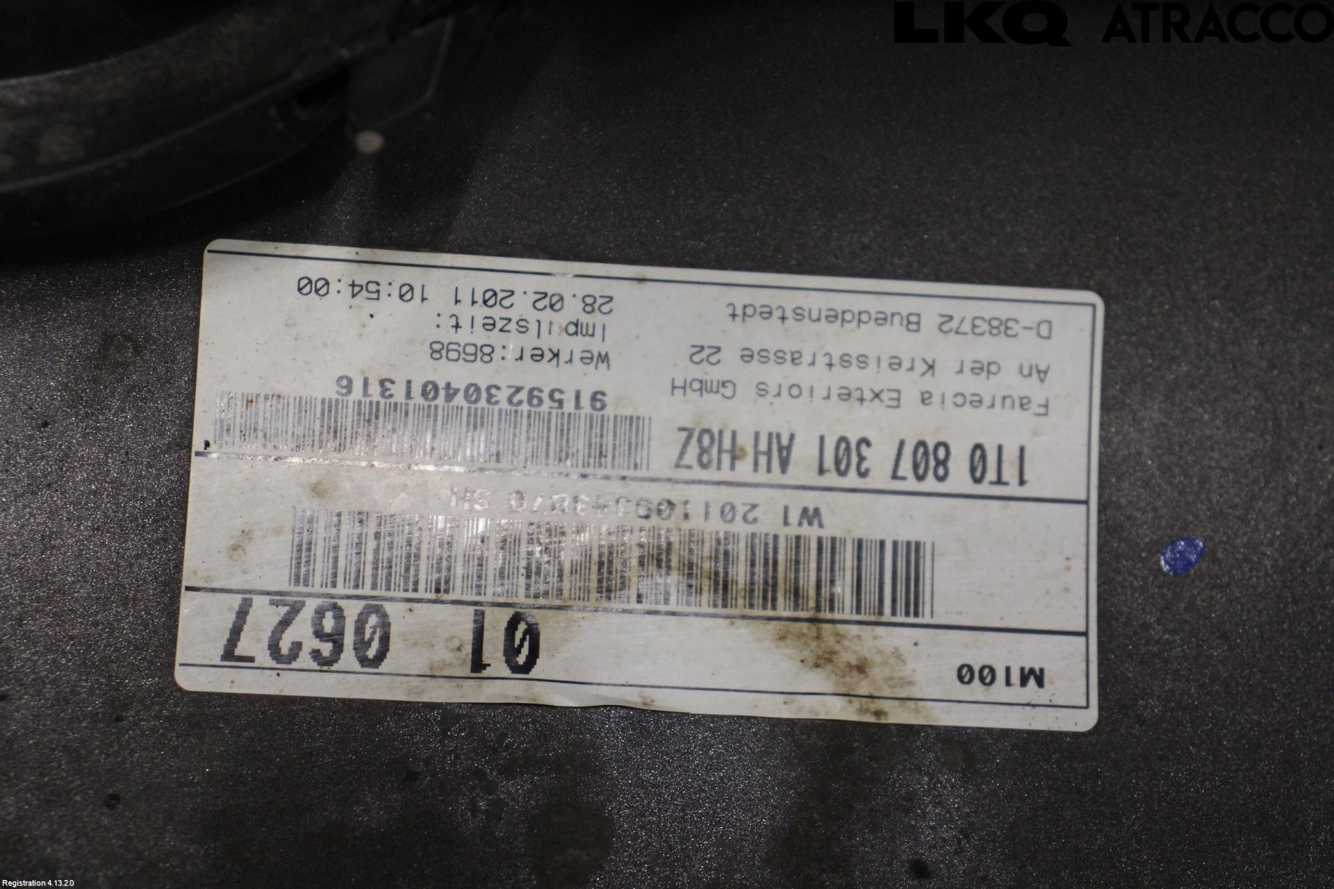 Volkswagen VW TOURAN 10-15 Stötfångarbeklädnad Bak