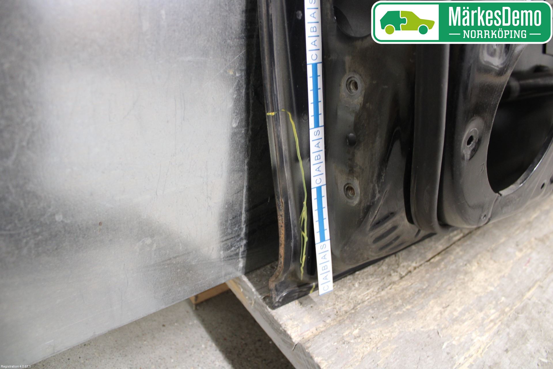 Toyota AVENSIS 03-06 Dörr Fram Höger