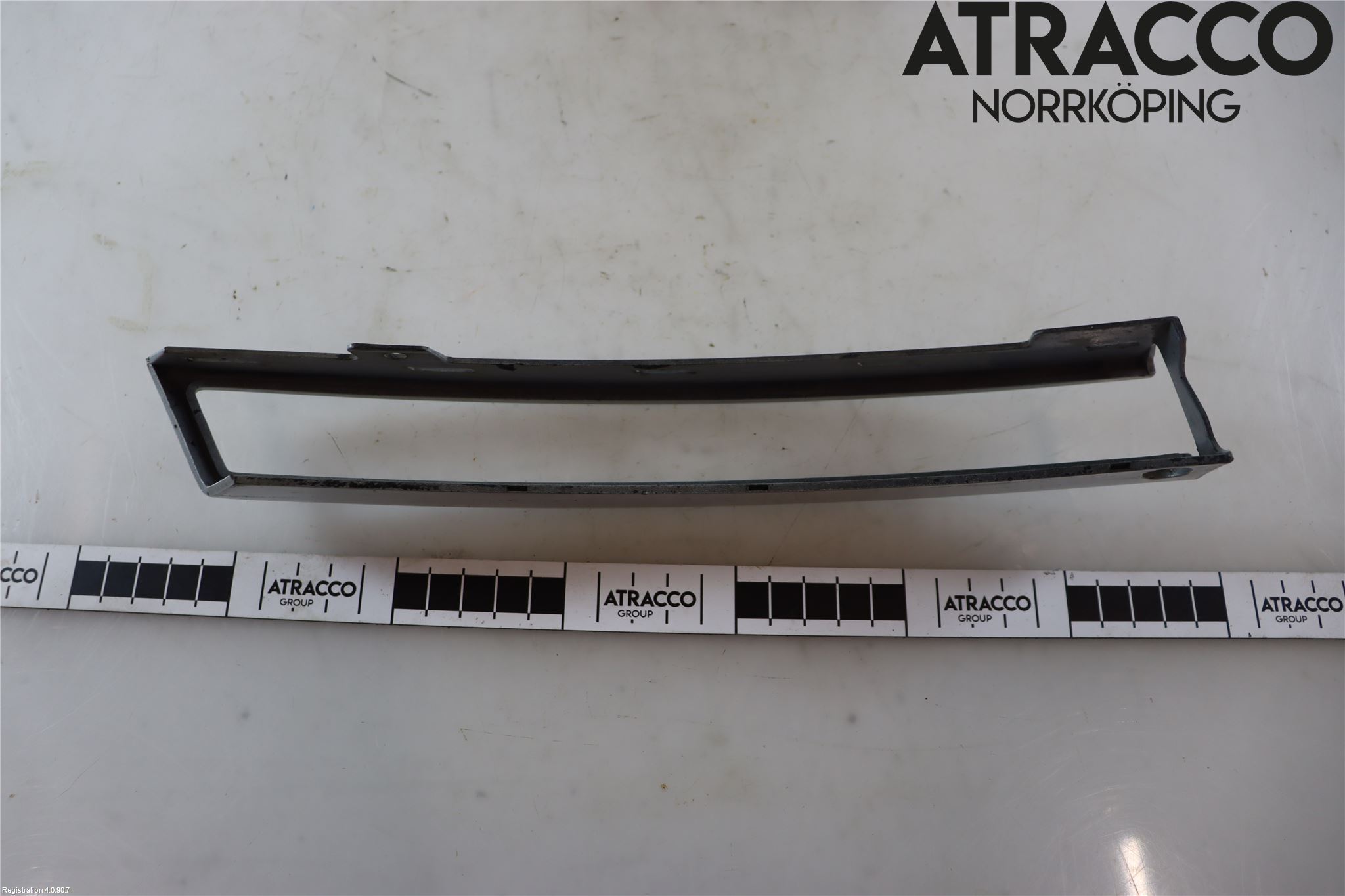 Volkswagen VW PASSAT 05-11 Stötfångarlist Fram