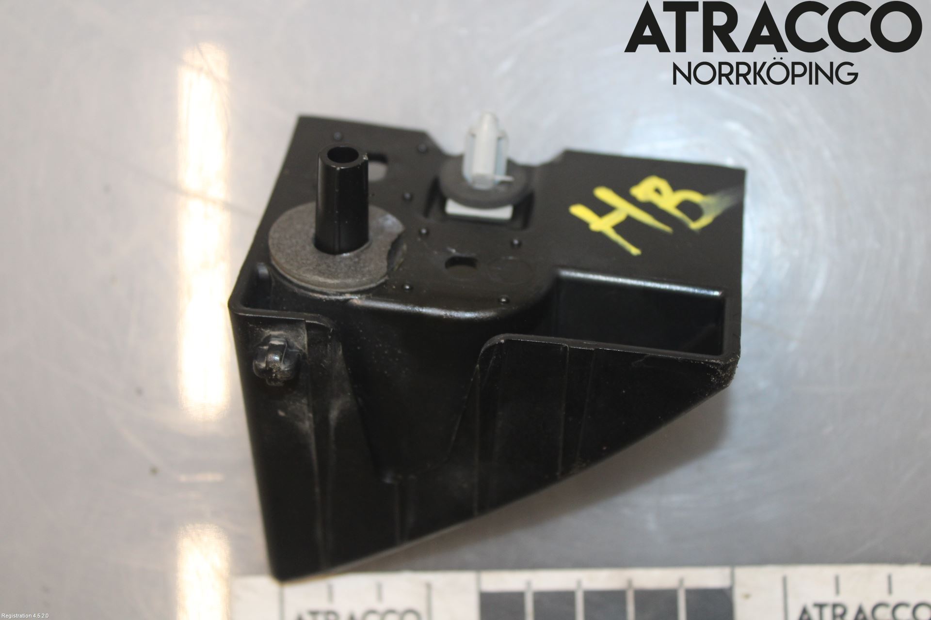Ford KUGA 13-16 Stötfångarfäste Bak Hö
