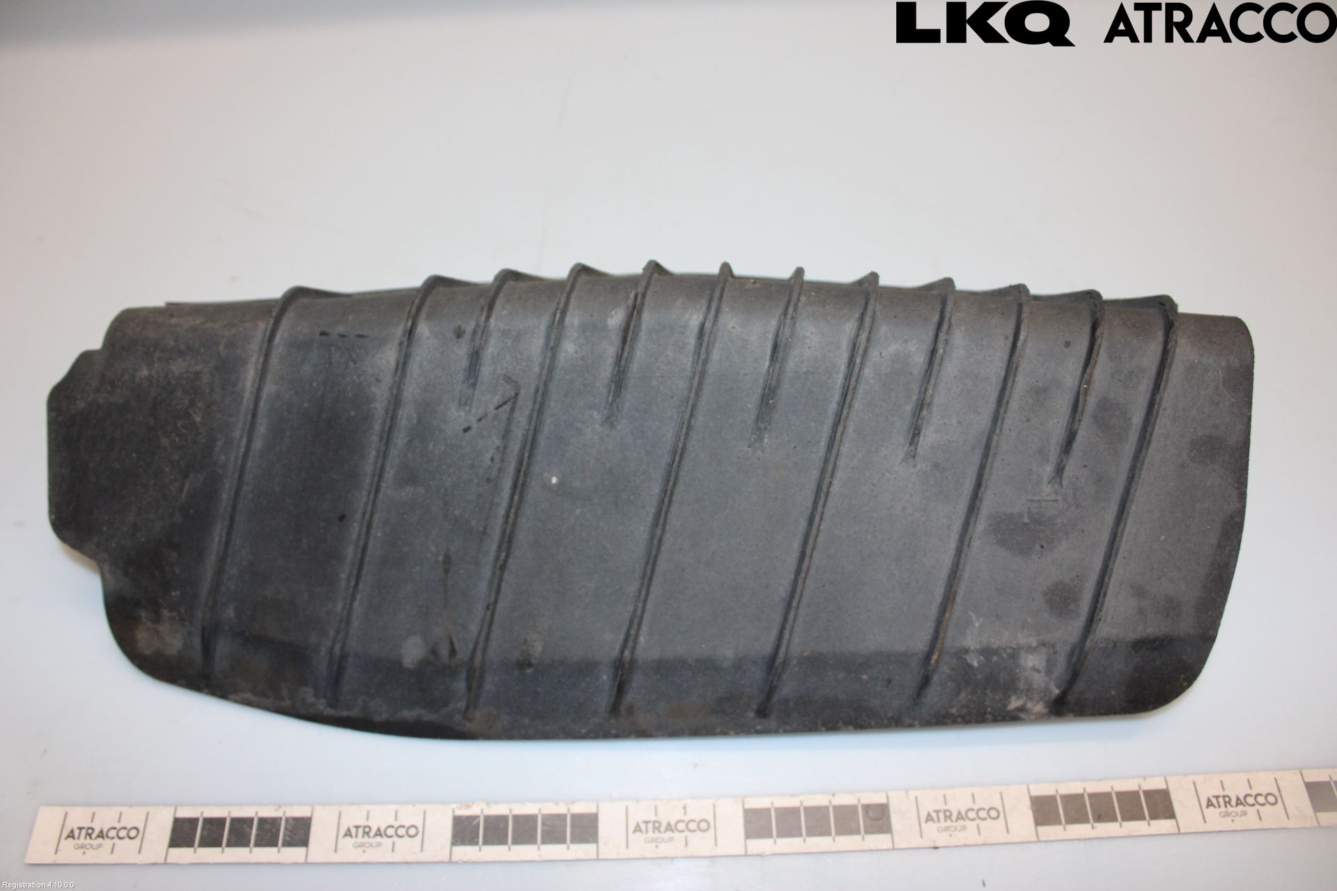 Audi A4/S4 B9 16-19 Stänkskydd